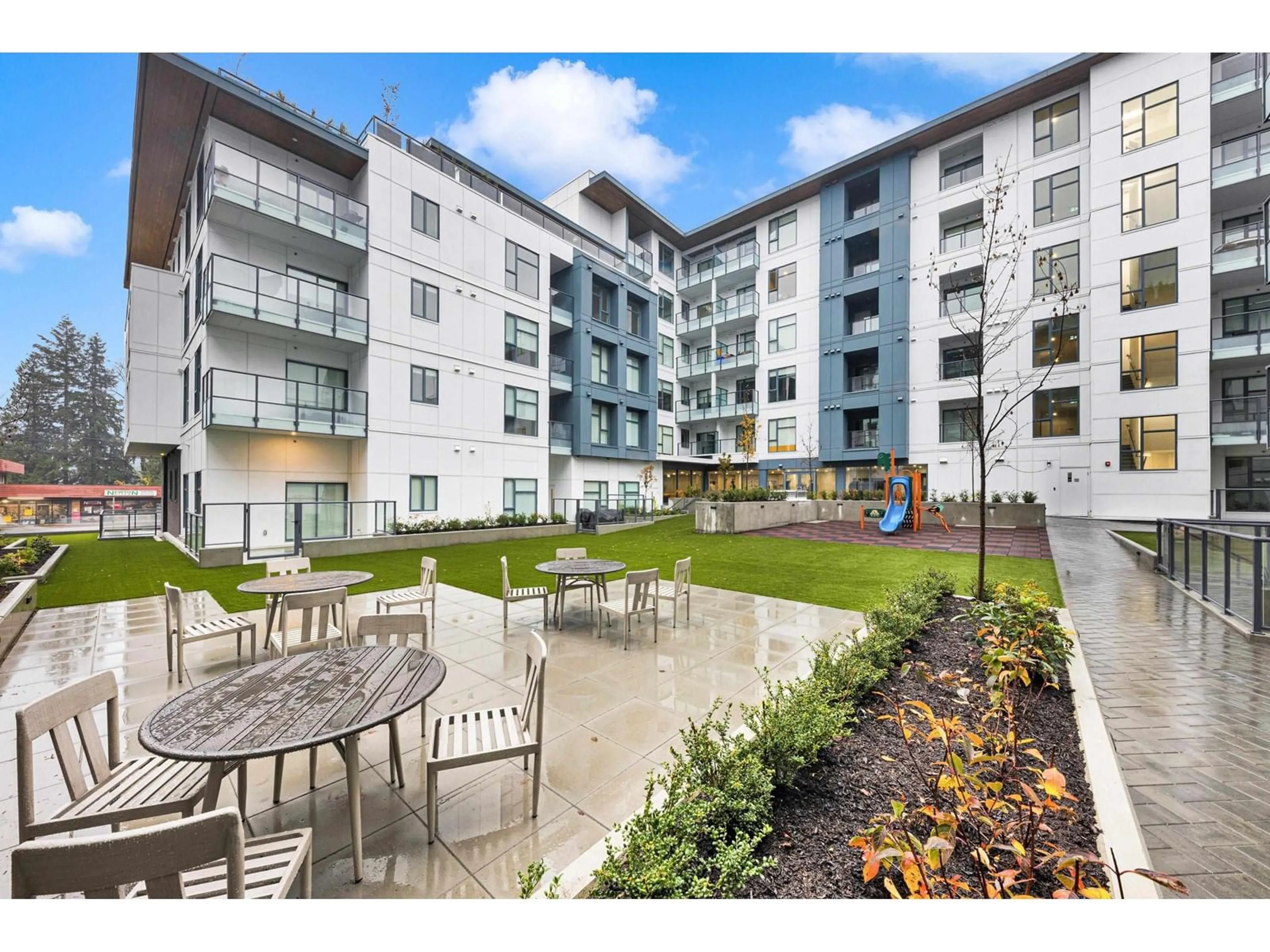 Patio, unknown for 414 - 10829 140, Surrey British Columbia V3R0H4