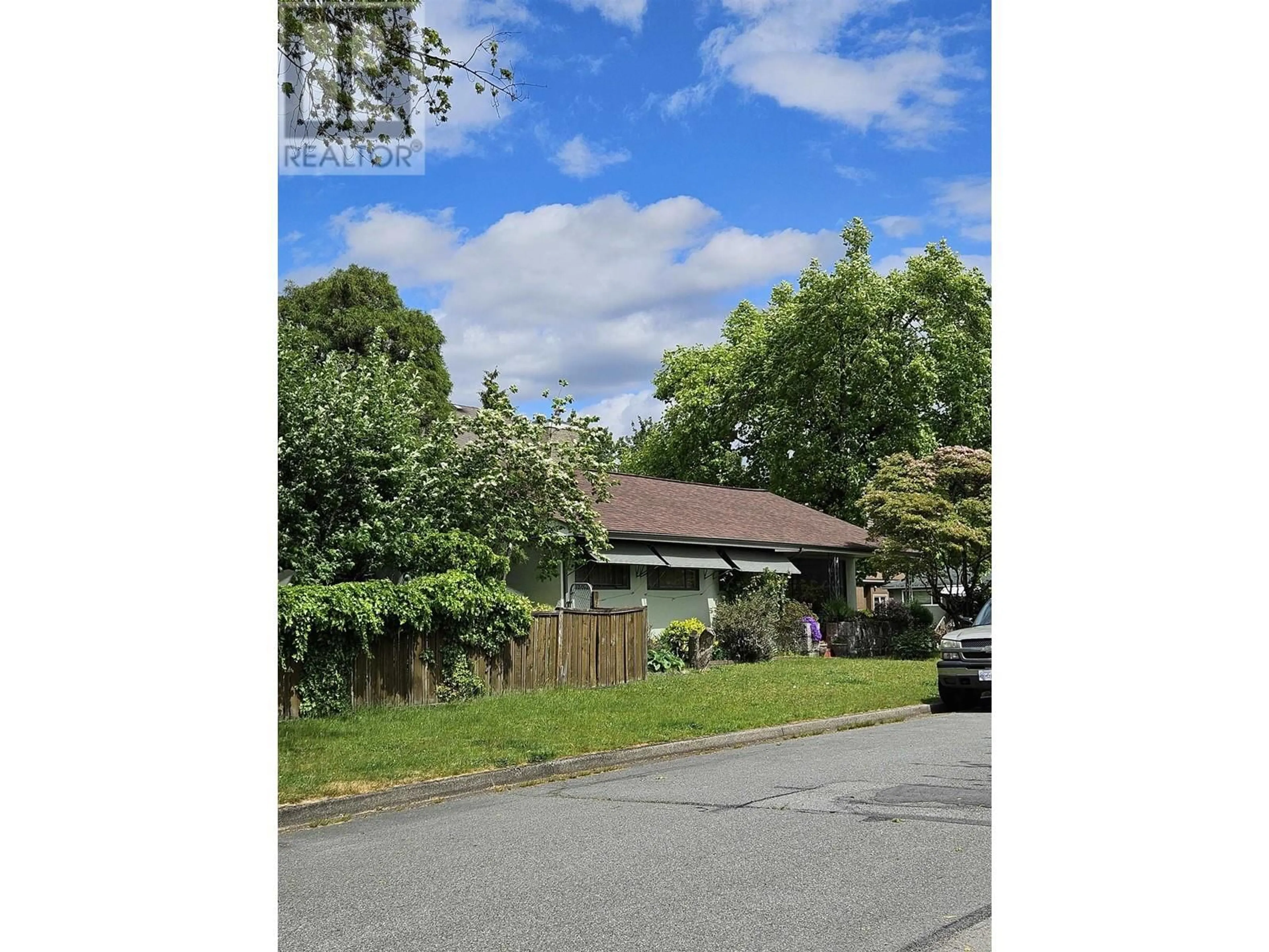 Unknown for 3625 24TH AVENUE, Vancouver British Columbia V5R1G9