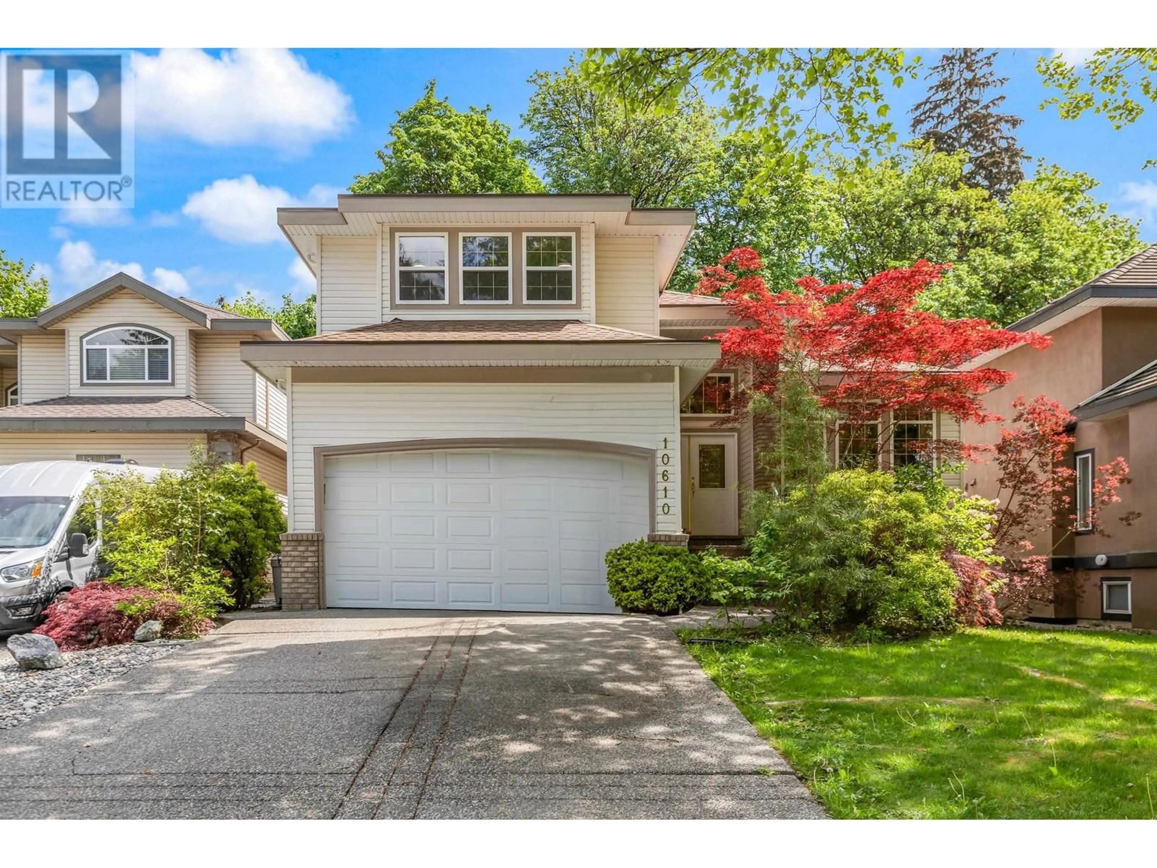 Home with vinyl exterior material, street for 10610 238 STREET, Maple Ridge British Columbia V2W1E4