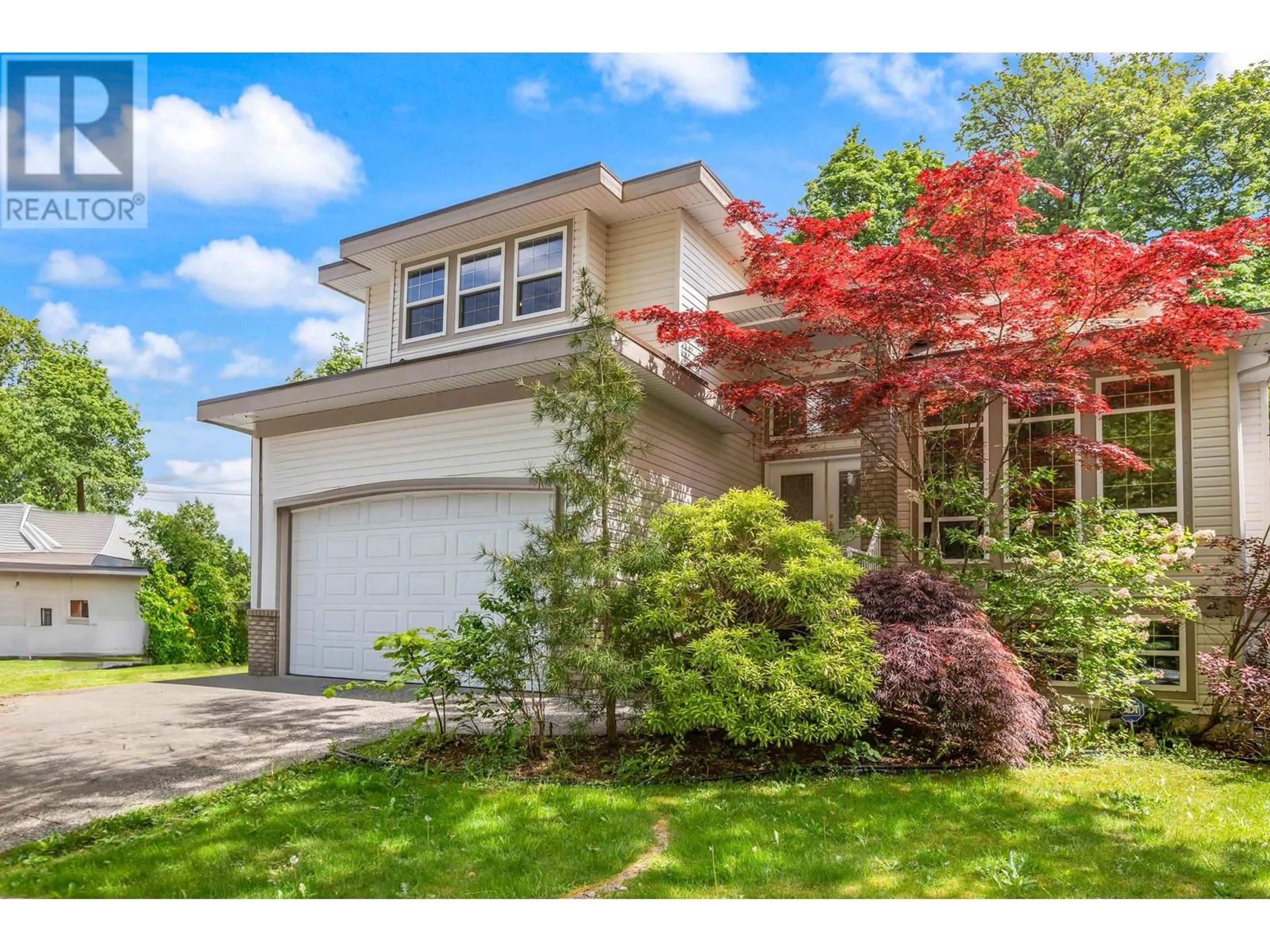 Home with vinyl exterior material, street for 10610 238 STREET, Maple Ridge British Columbia V2W1E4