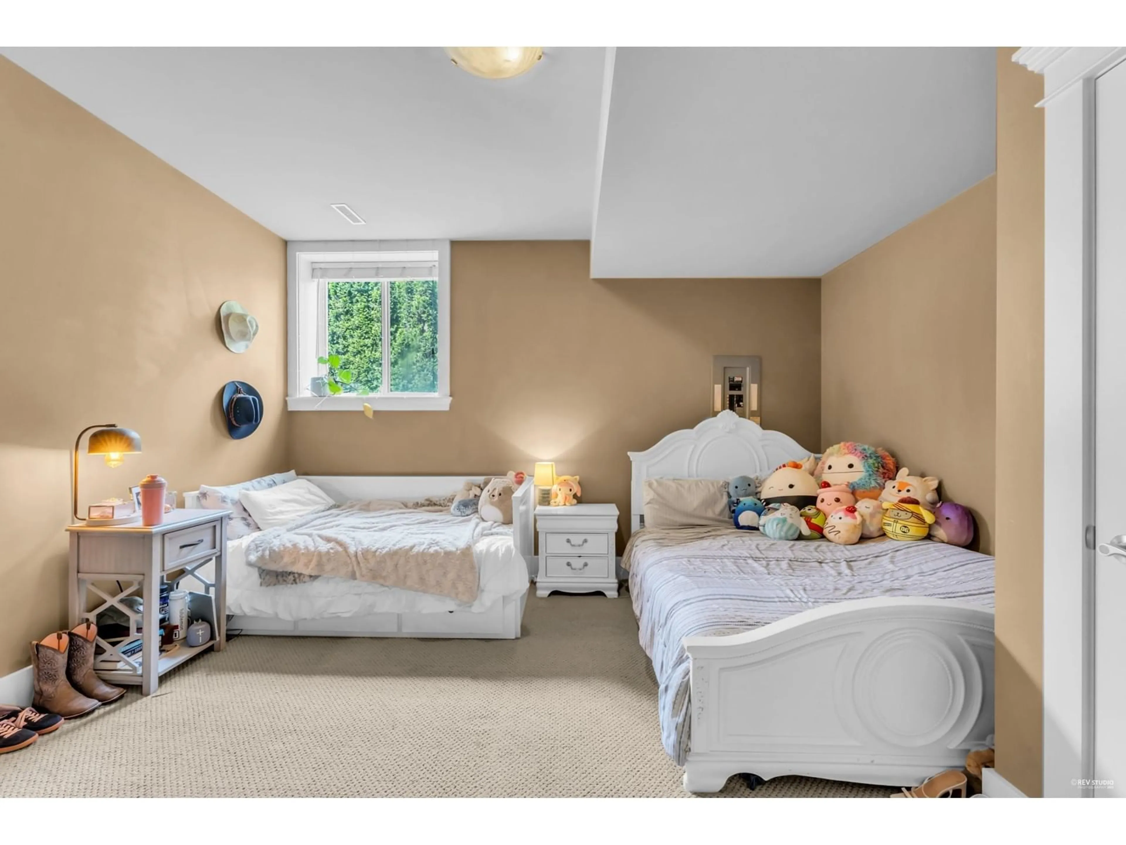 Bedroom with bed, unknown for 16168 30, Surrey British Columbia V3Z0Z8