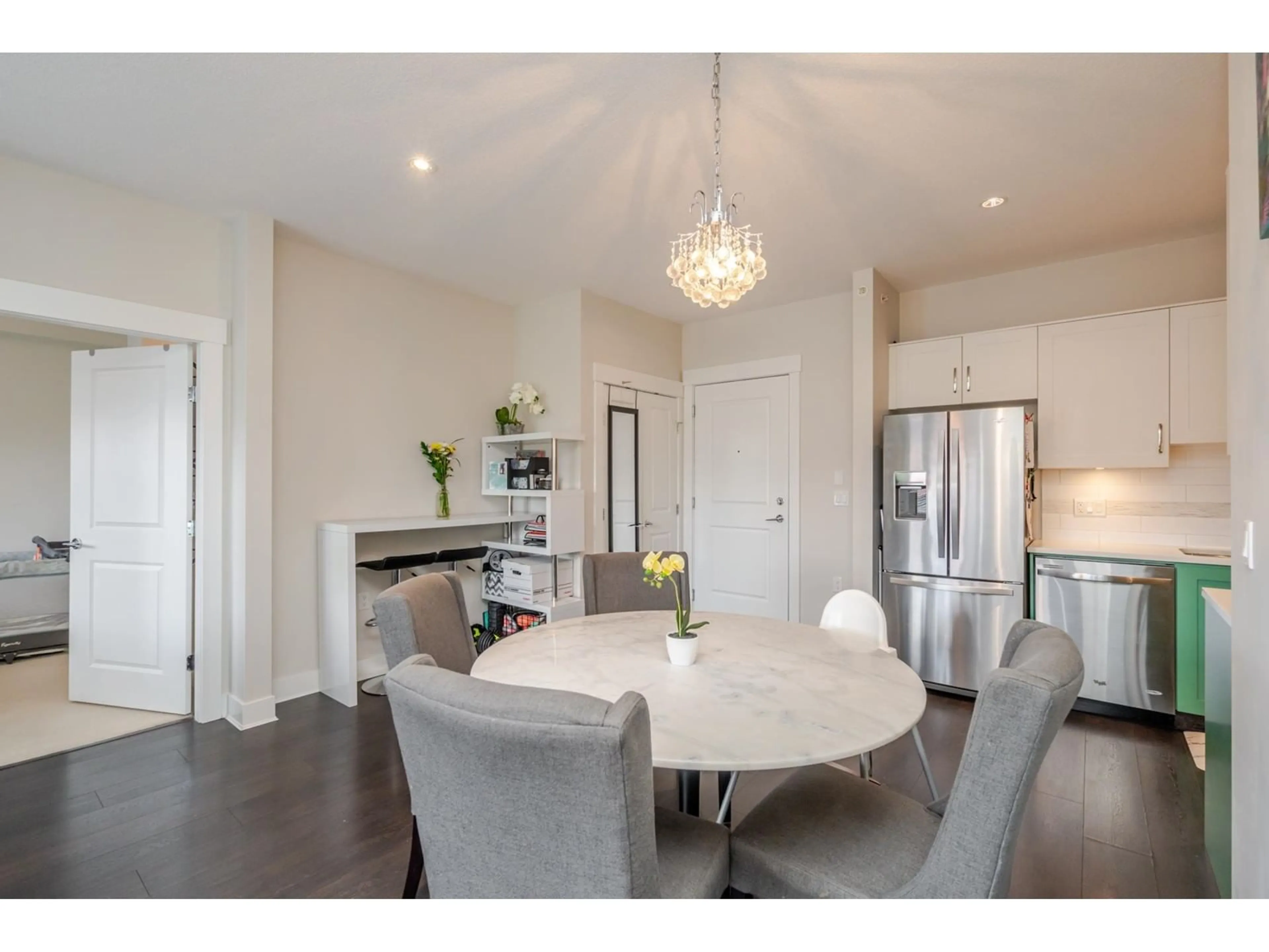 Open concept kitchen, unknown for 409 - 20728 WILLOUGHBY TOWN CENTRE, Langley British Columbia V2Y0P3