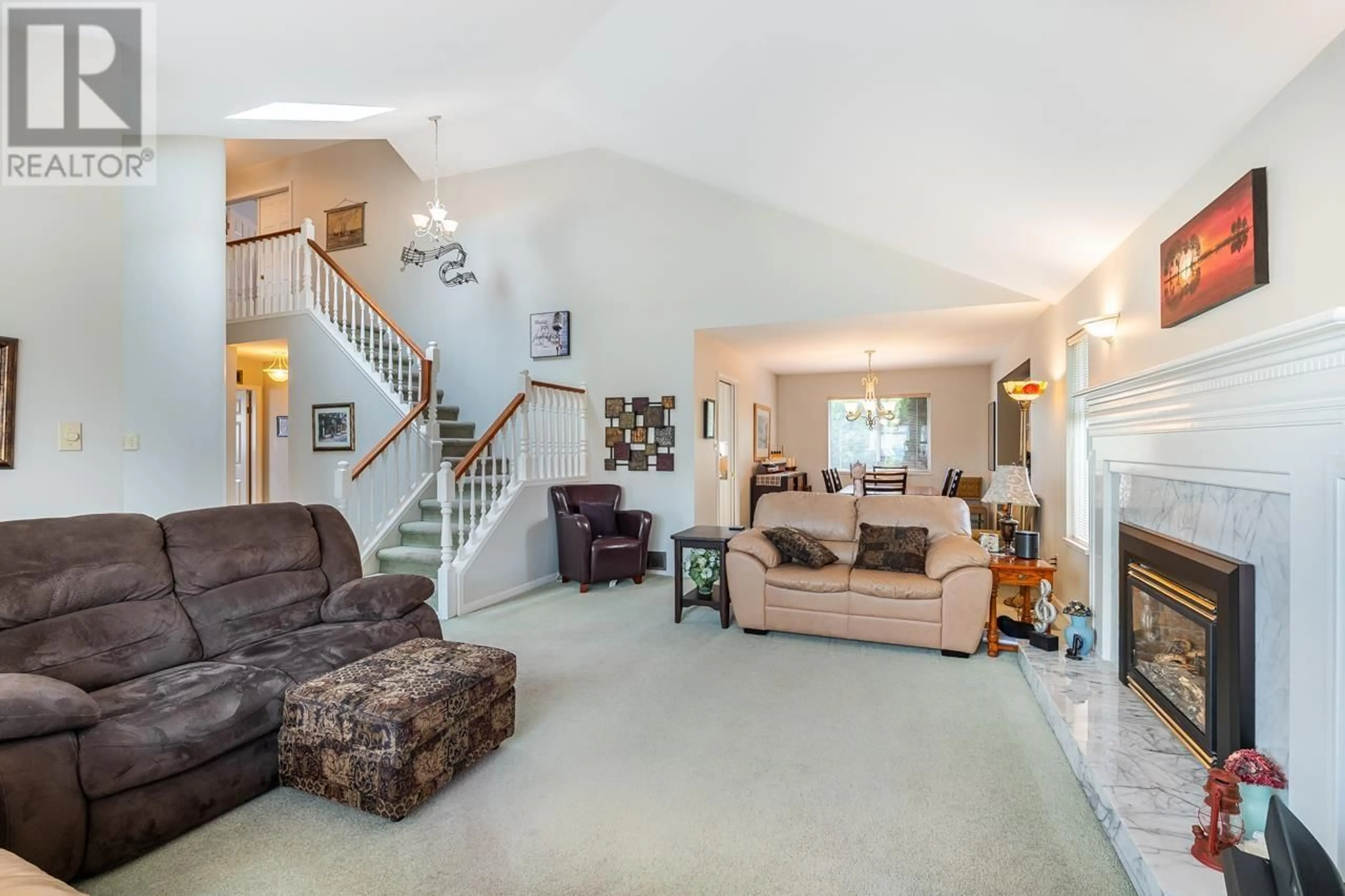 Living room with furniture, unknown for 2752 WESTLAKE PLACE, Coquitlam British Columbia V3C5J8