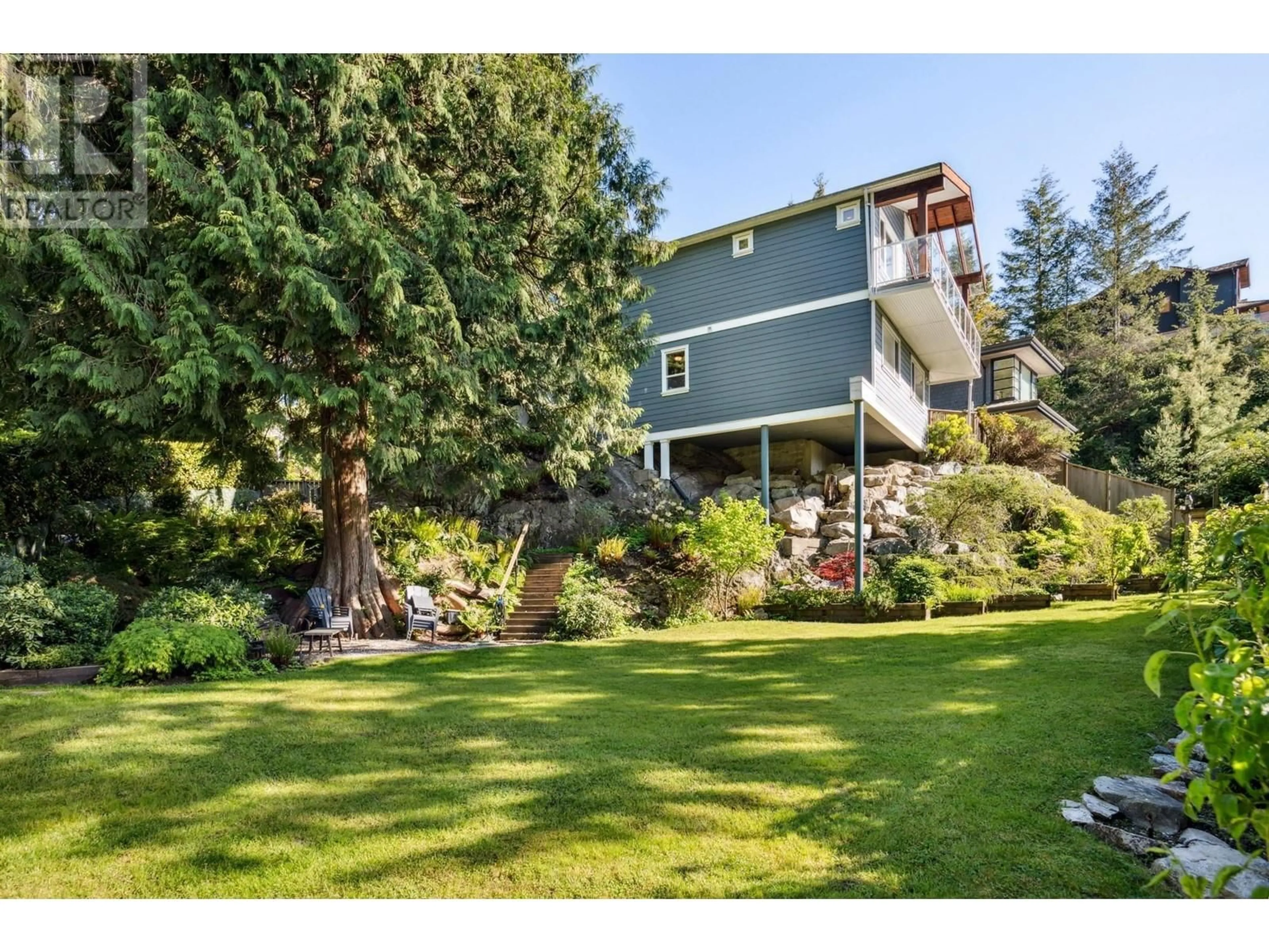 Home with vinyl exterior material, unknown for 5755 TELEGRAPH TRAIL, West Vancouver British Columbia V7W1R3