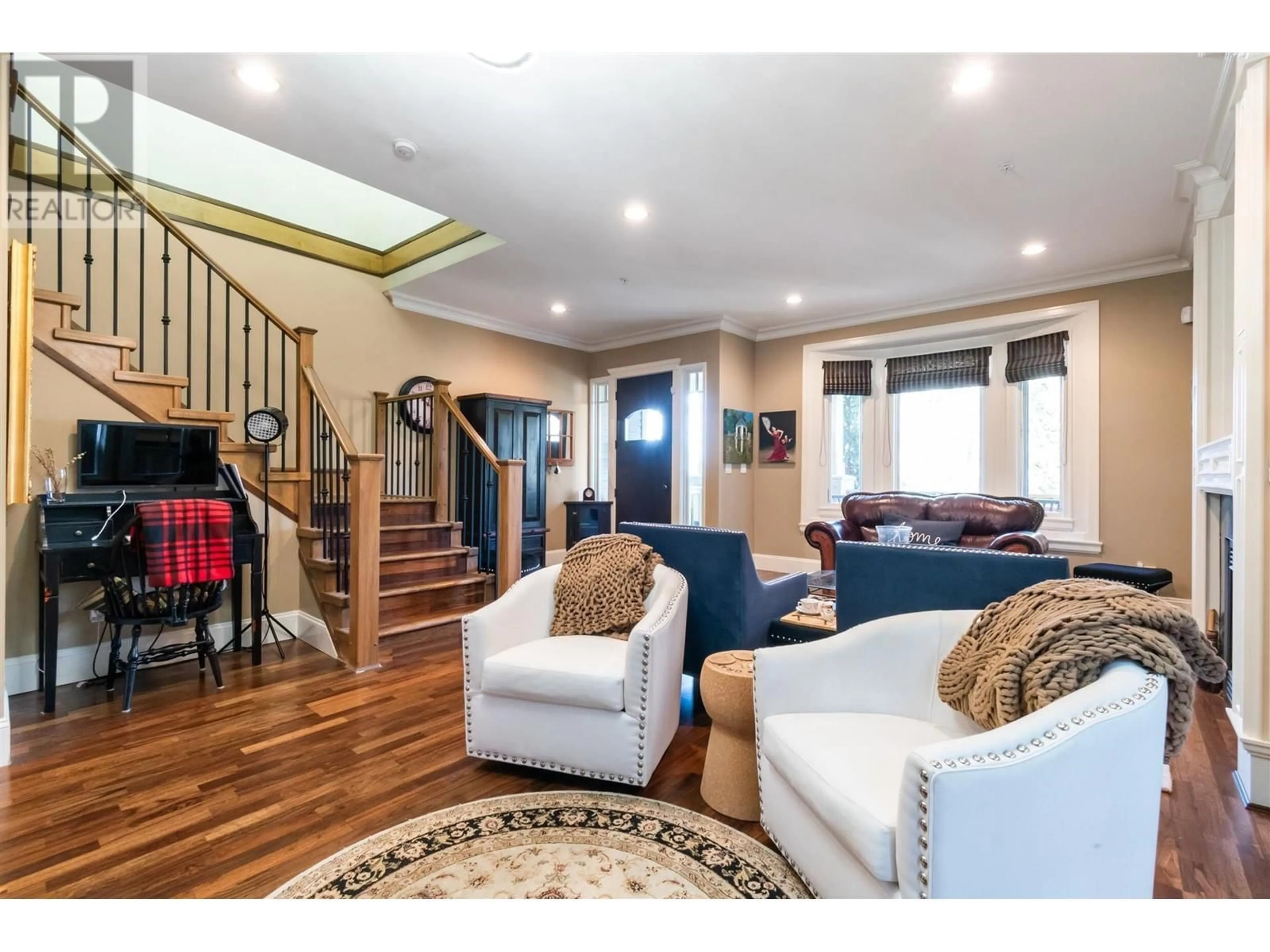 Living room with furniture, unknown for 368 11TH AVENUE, Vancouver British Columbia V5Y1T2
