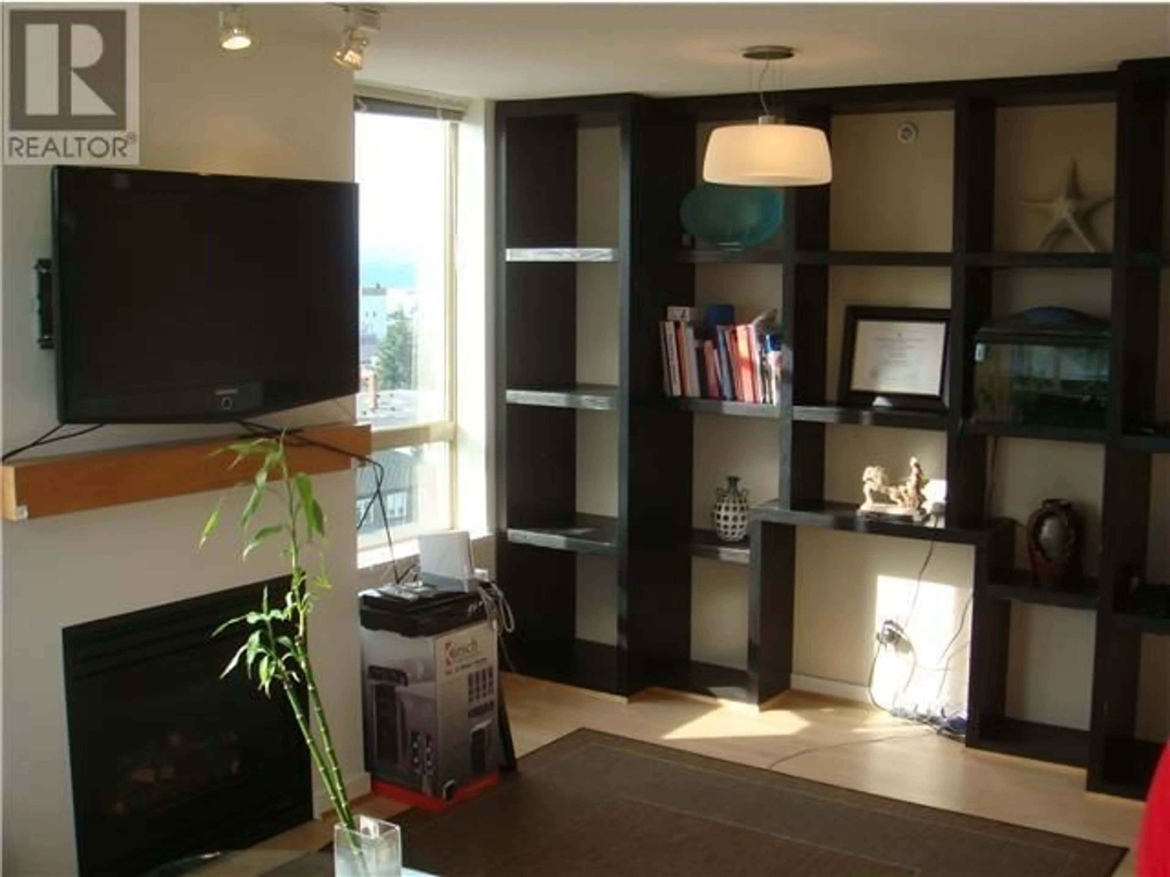 Unknown for 703 - 1316 11TH AVENUE, Vancouver British Columbia V6H4G8