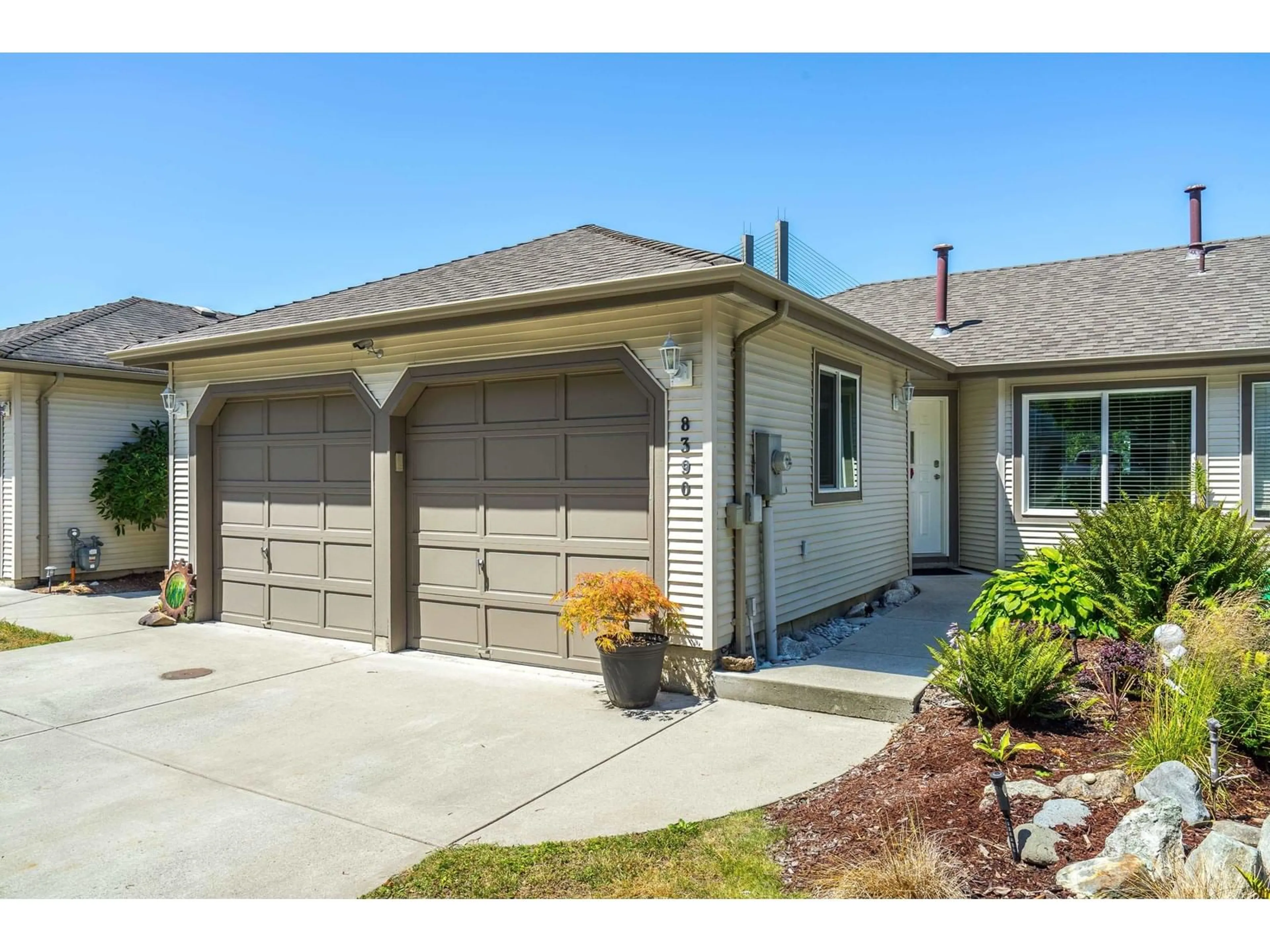 Unknown for 8390 CENTRE, Delta British Columbia V4C3X4