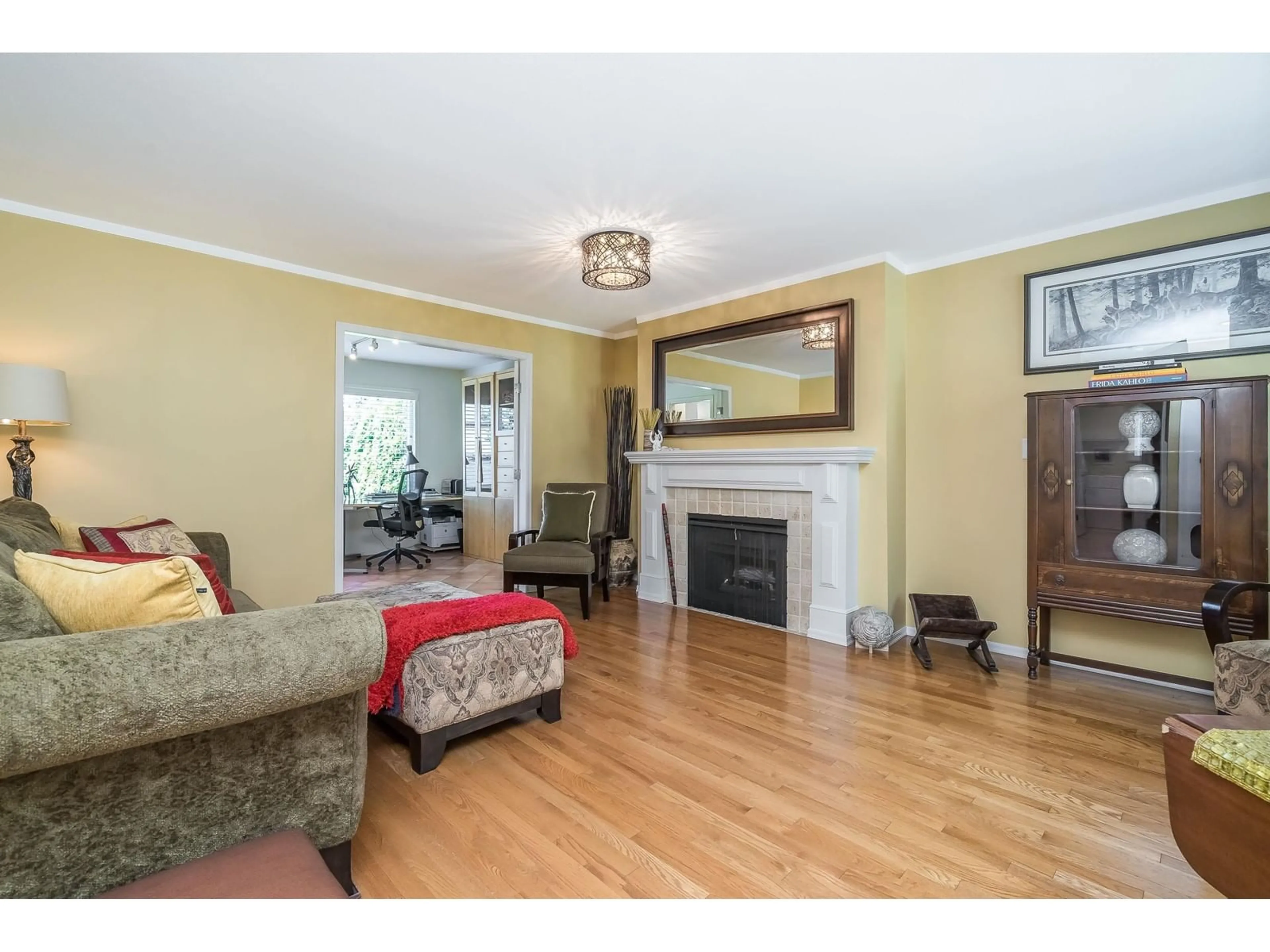 Living room with furniture, wood/laminate floor for 8390 CENTRE, Delta British Columbia V4C3X4