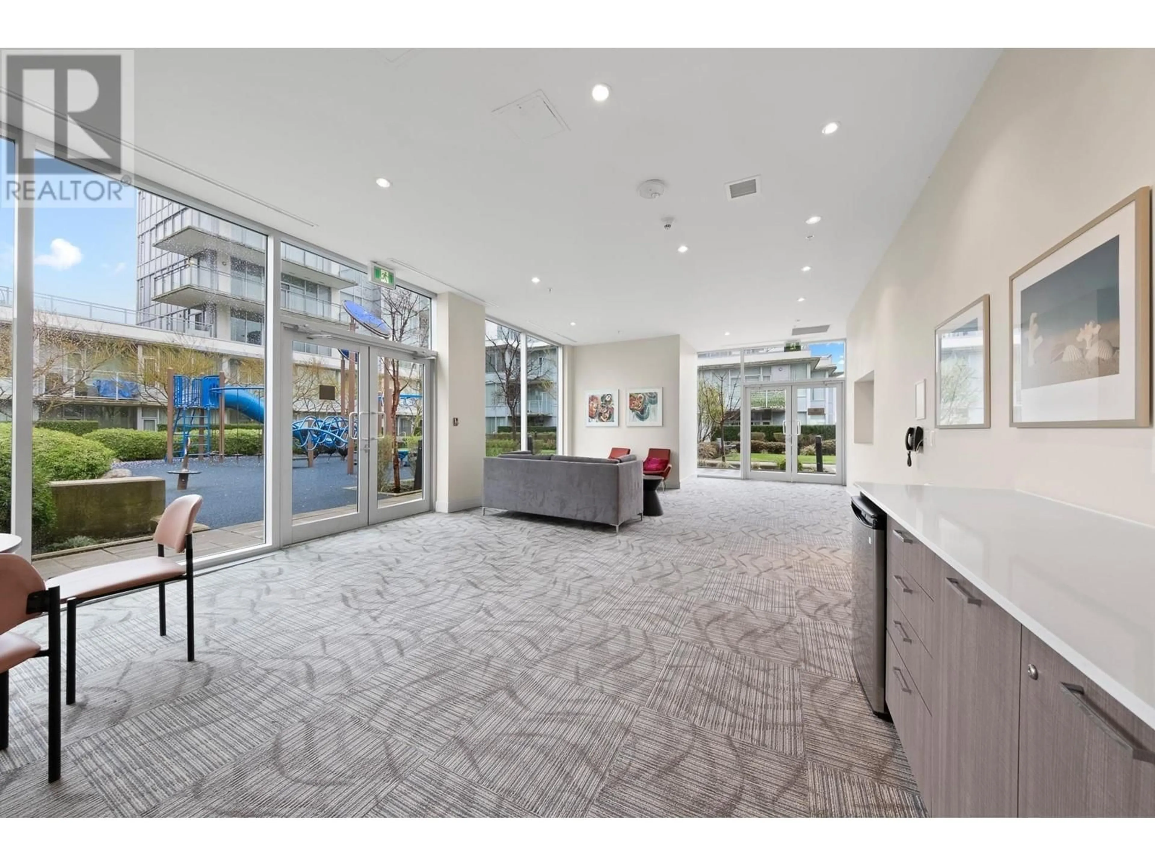 Indoor foyer for 903 - 3333 SEXSMITH ROAD, Richmond British Columbia V6X0R7