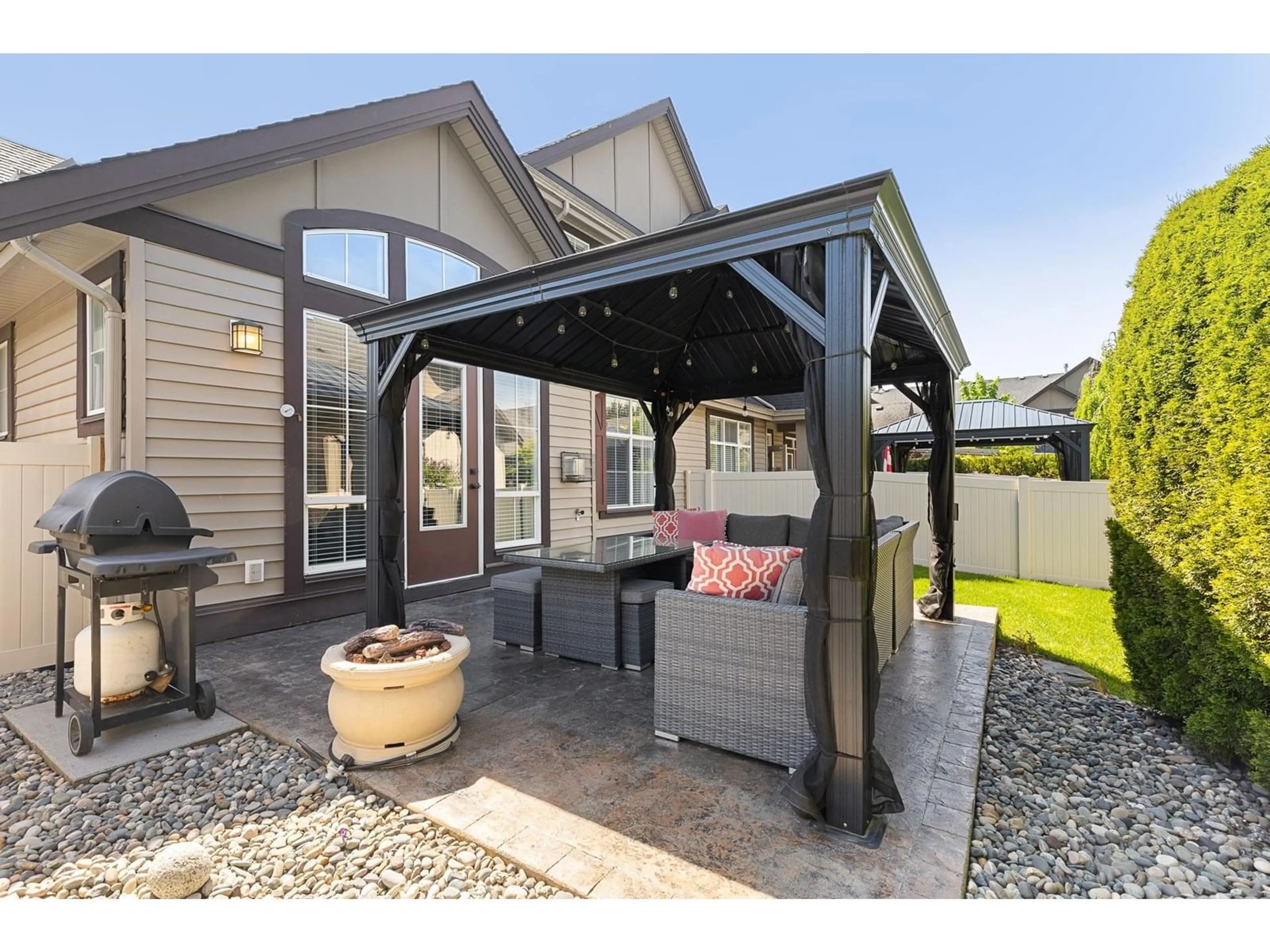 Patio, street for 37 - 6577 SOUTHDOWNE PLACE, Chilliwack British Columbia V2R0H4