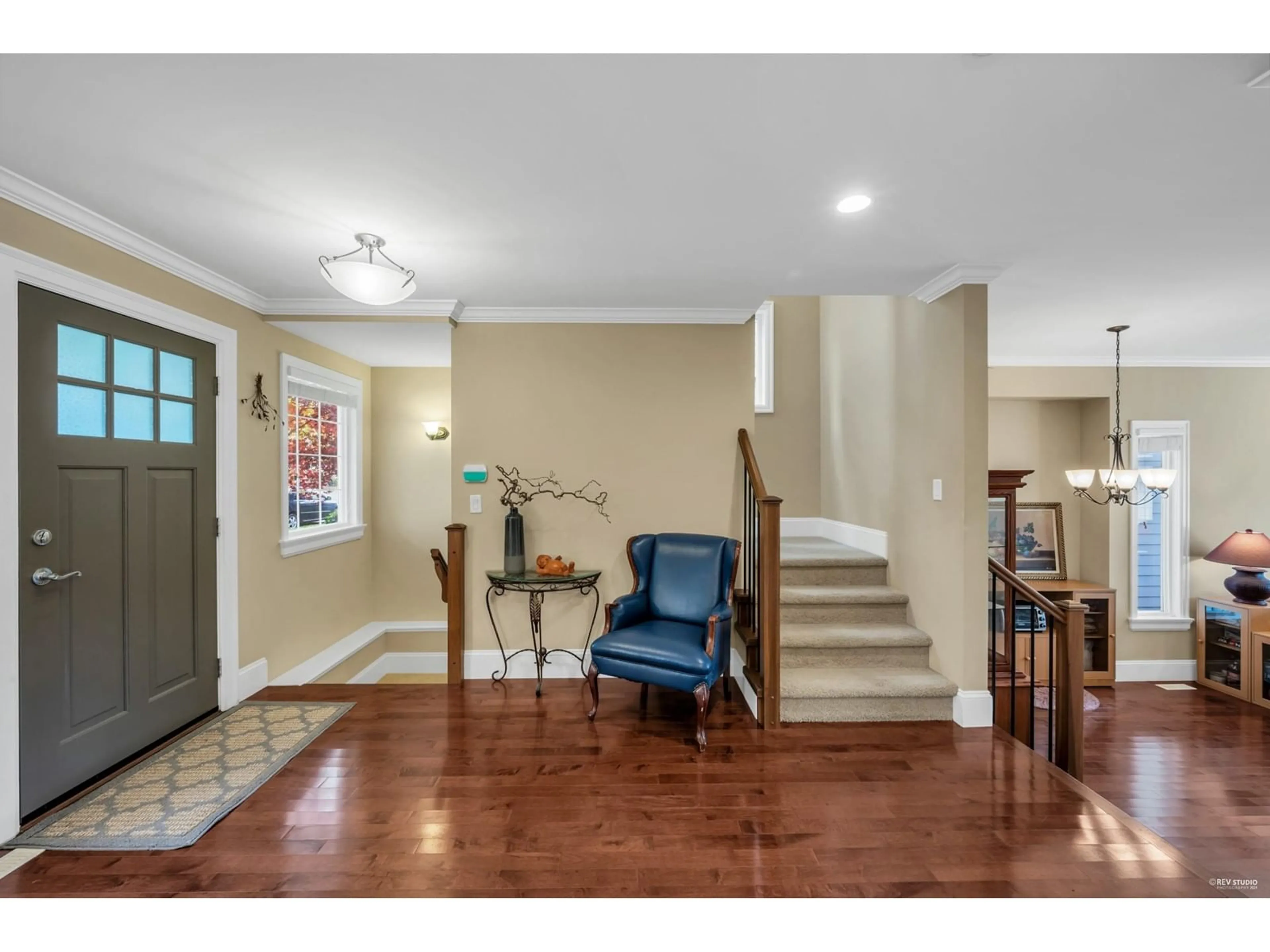 Indoor entryway for 3449 148A, Surrey British Columbia V4P0B9