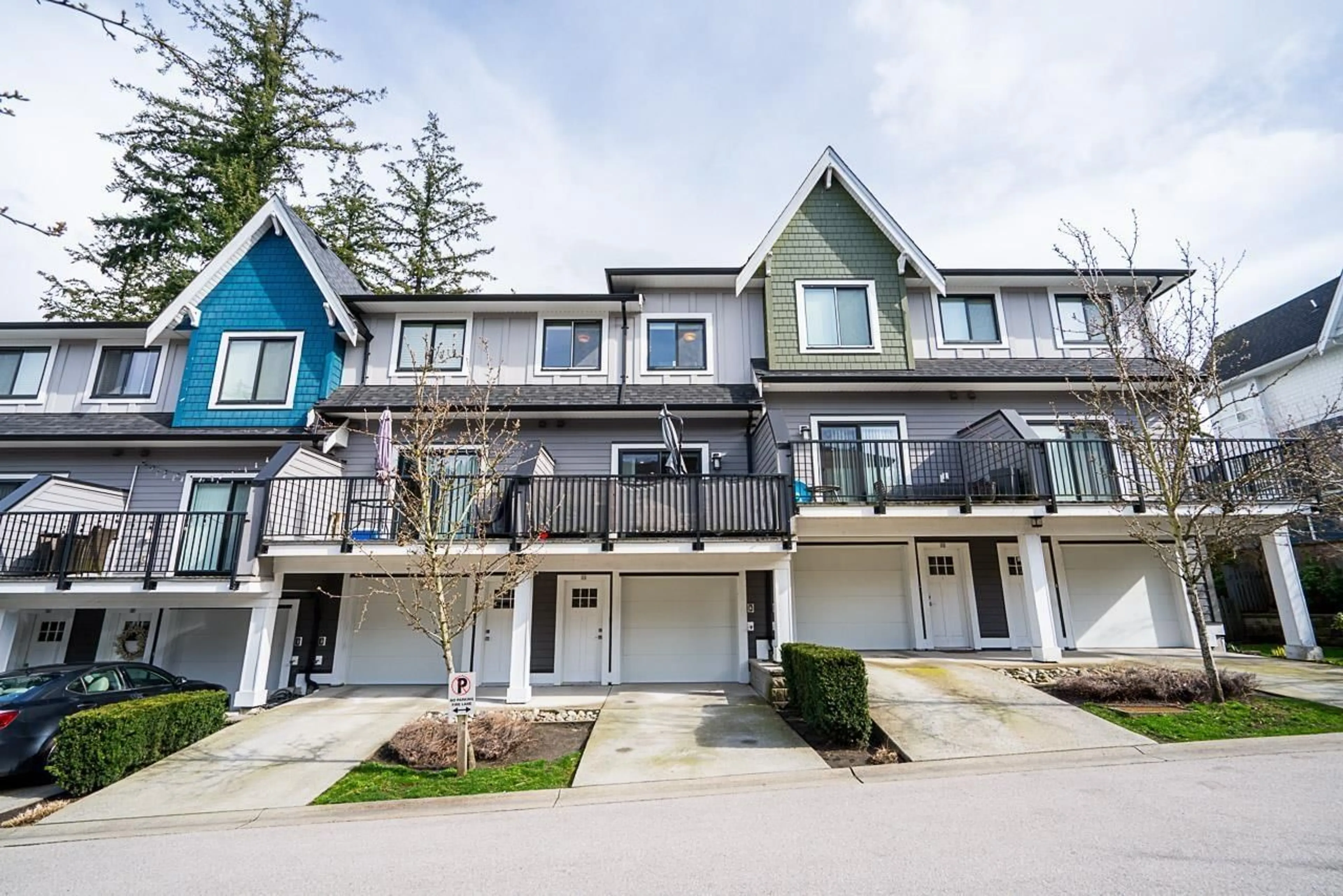 A pic from outside/outdoor area/front of a property/back of a property/a pic from drone, unknown for 11 - 2888 156, Surrey British Columbia V3Z0C7