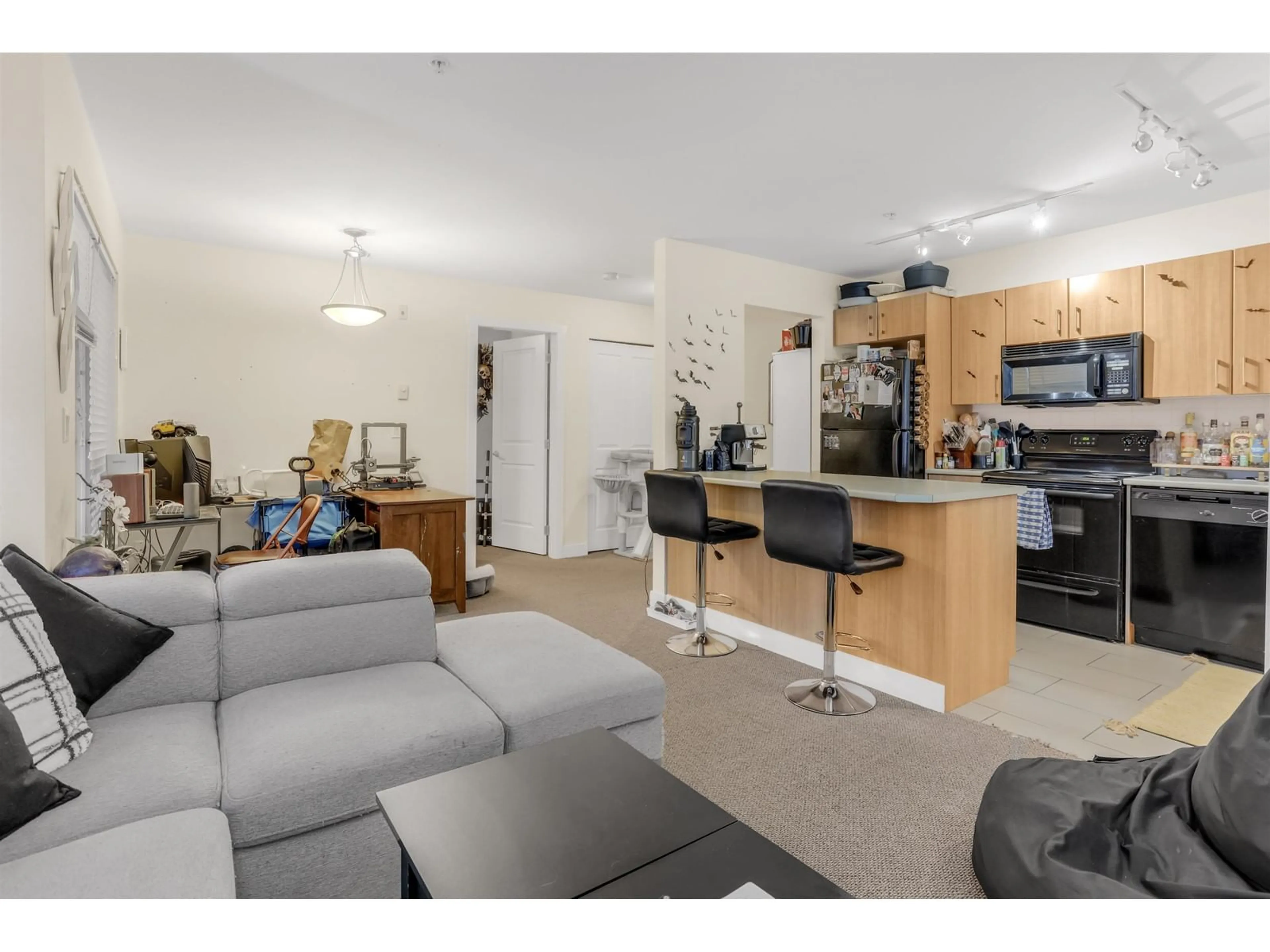 Unknown for 205 - 45555 YALE ROAD, Chilliwack British Columbia V2P0A9