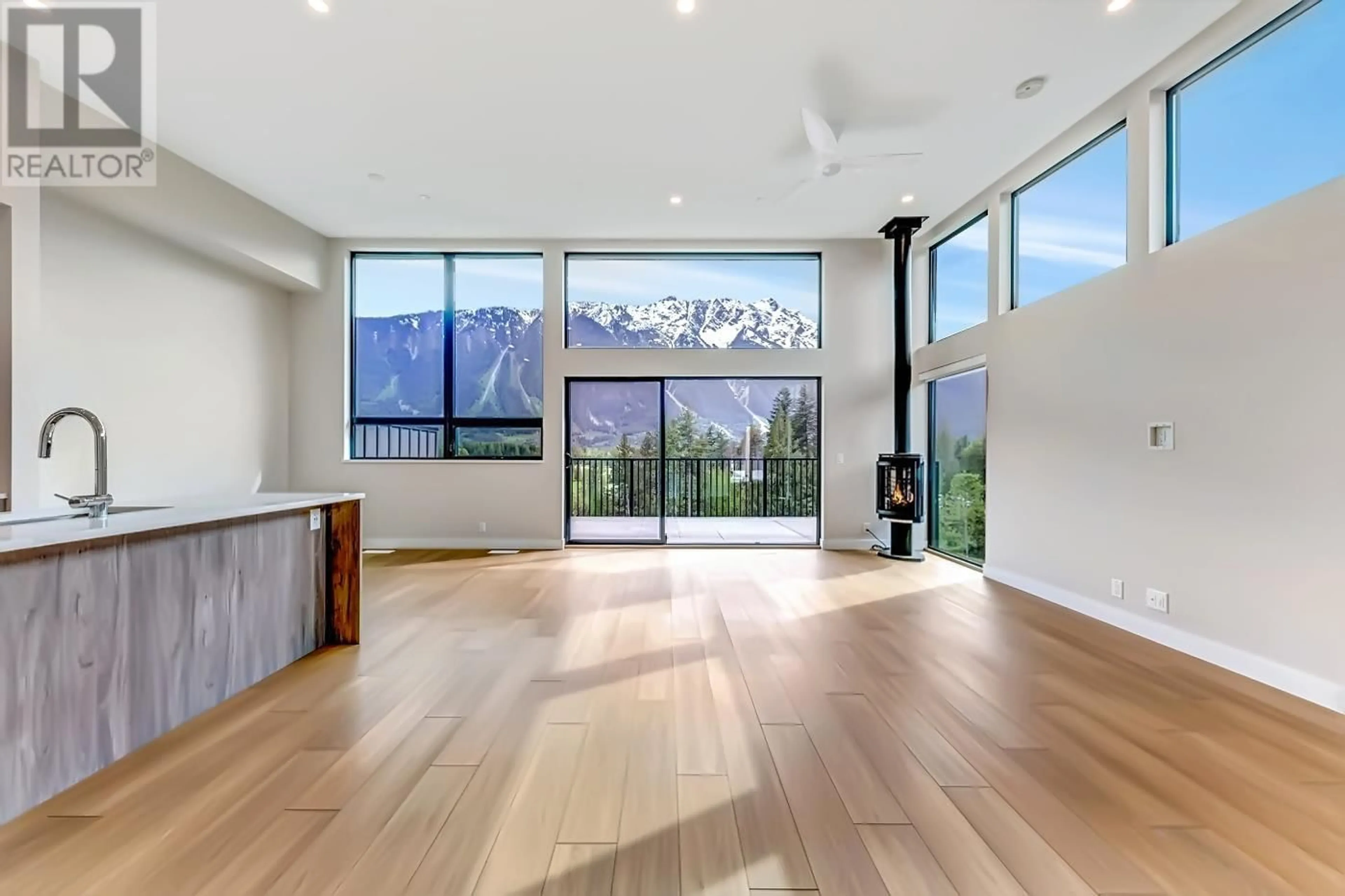 A pic of a room for 15 - 4000 SUNSTONE WAY, Pemberton British Columbia V0N2L3