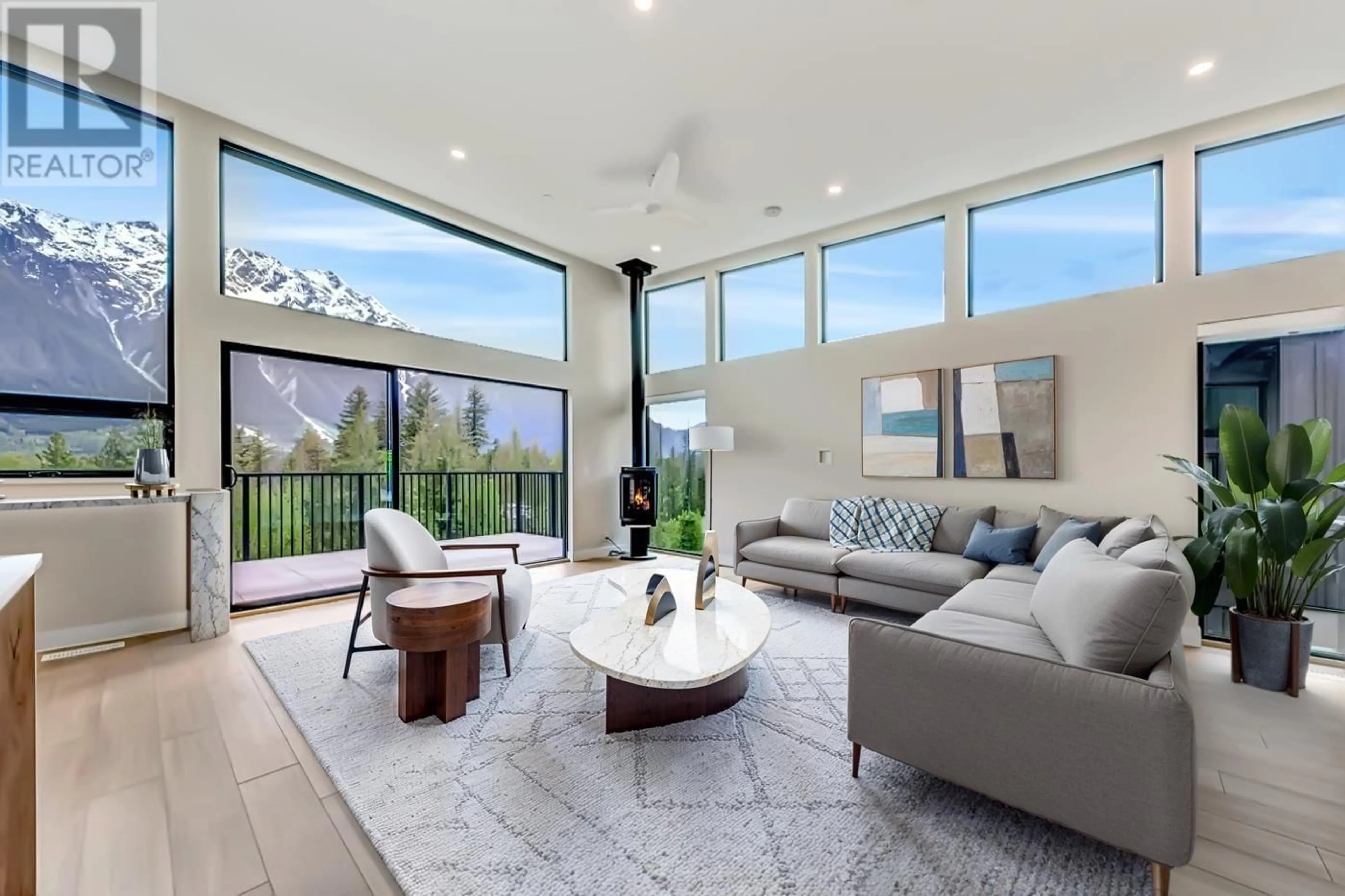Living room with furniture, unknown for 15 - 4000 SUNSTONE WAY, Pemberton British Columbia V0N2L3