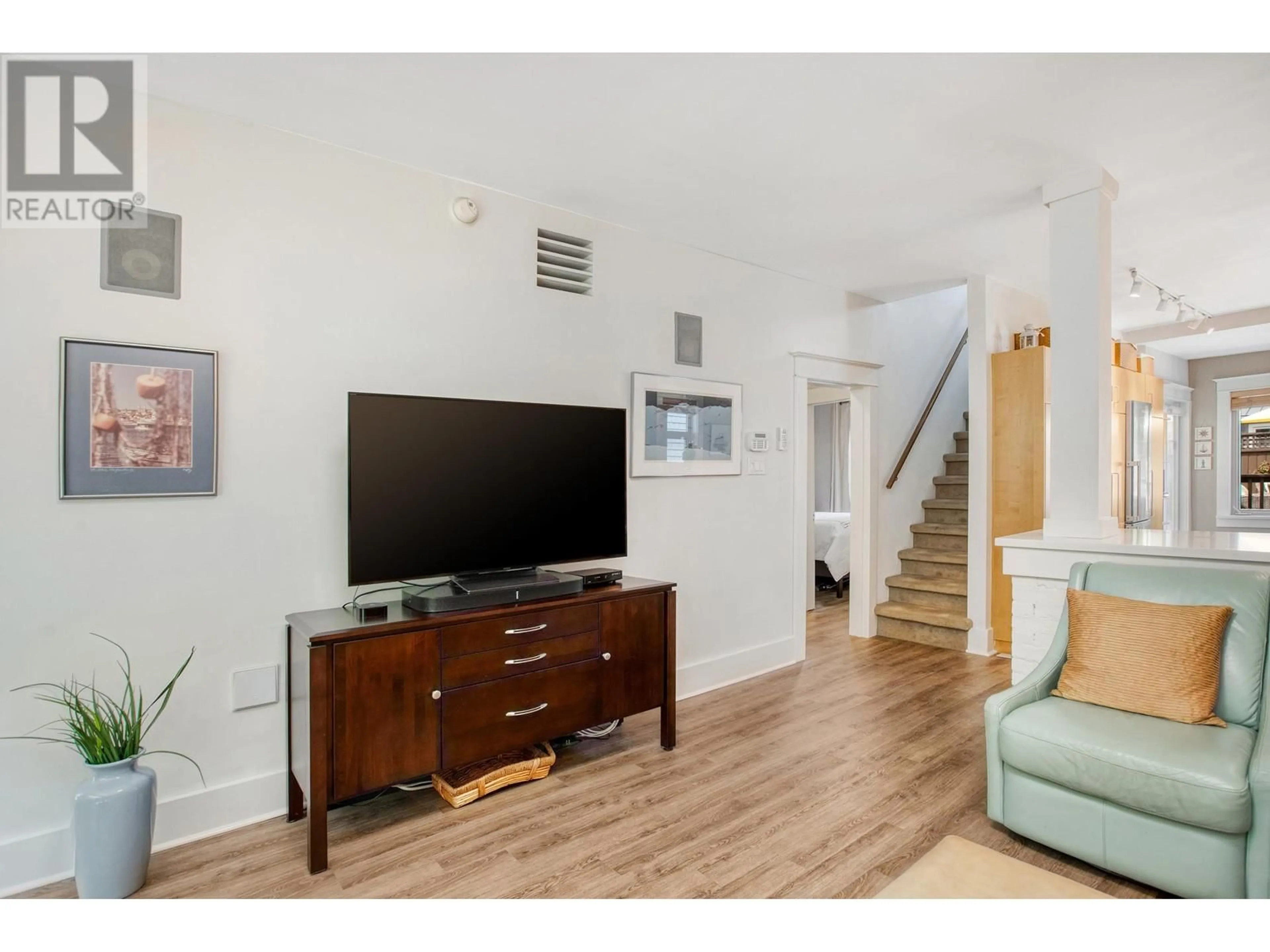 Unknown for 1353 MAPLE STREET, Vancouver British Columbia V6J3S1
