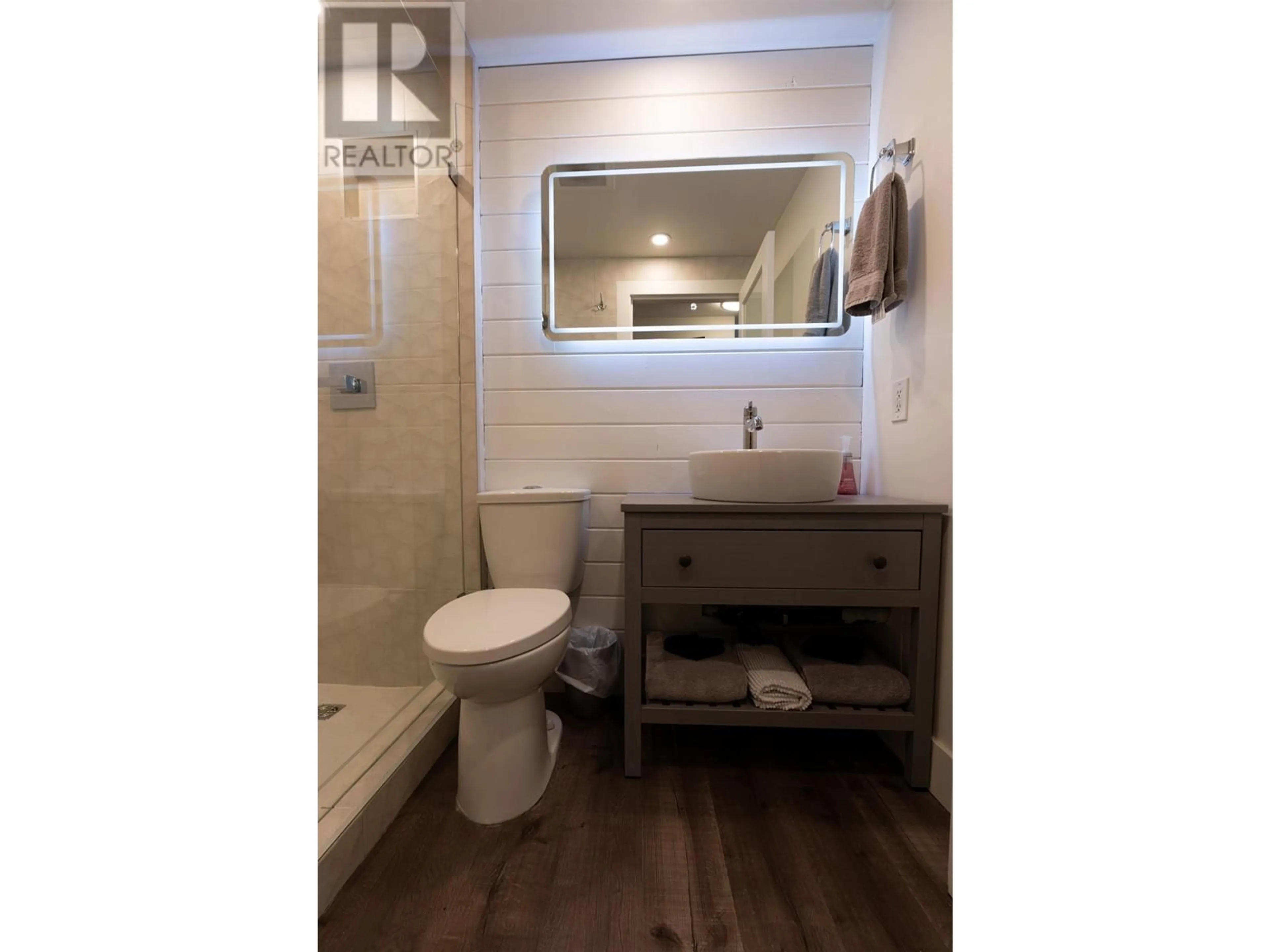 Standard bathroom, unknown for 8 - 2213 MARMOT PLACE, Whistler British Columbia V8E0H3