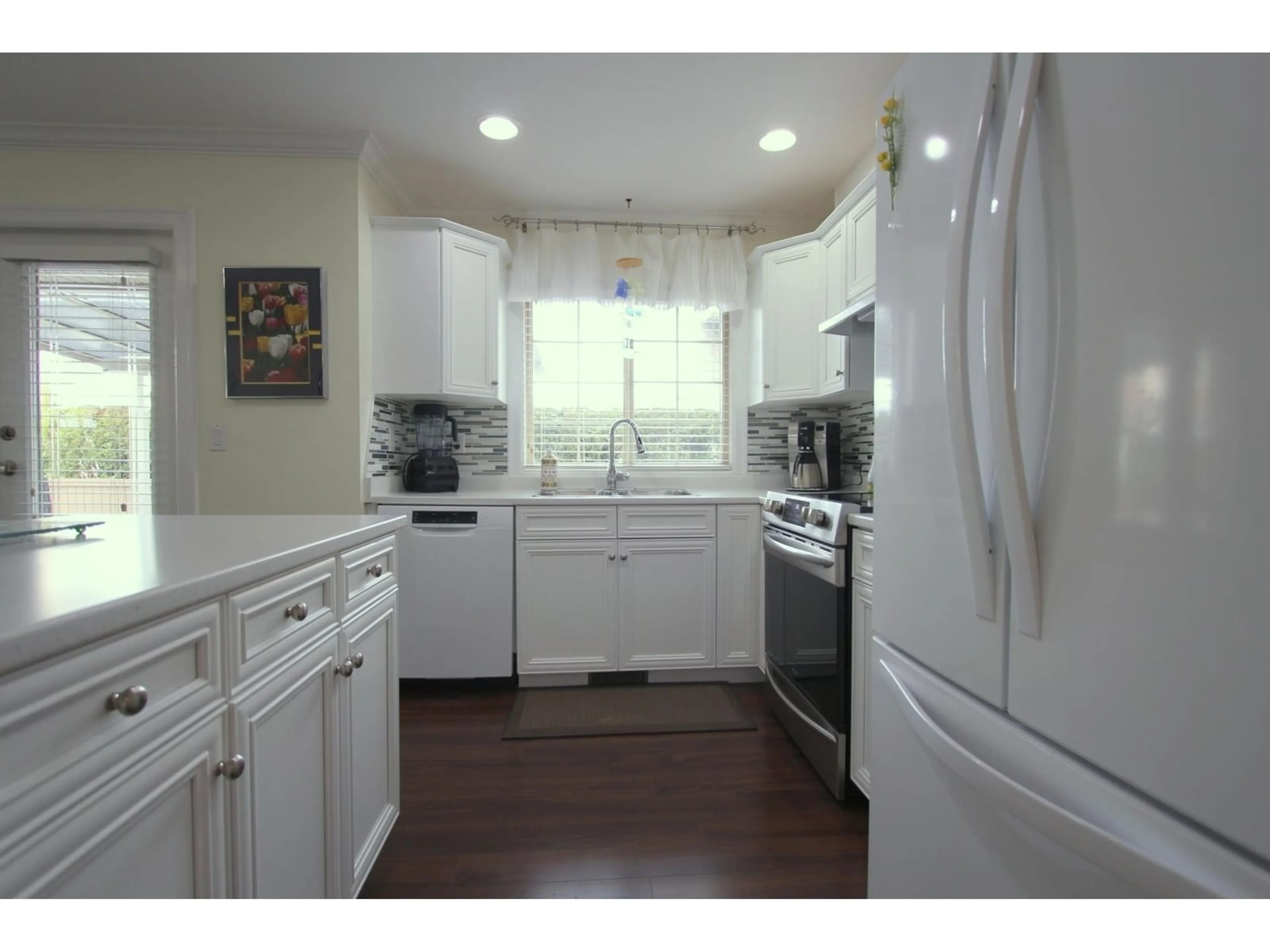 Standard kitchen, unknown for 62 - 6887 SHEFFIELD WAY, Chilliwack British Columbia V2R5V5