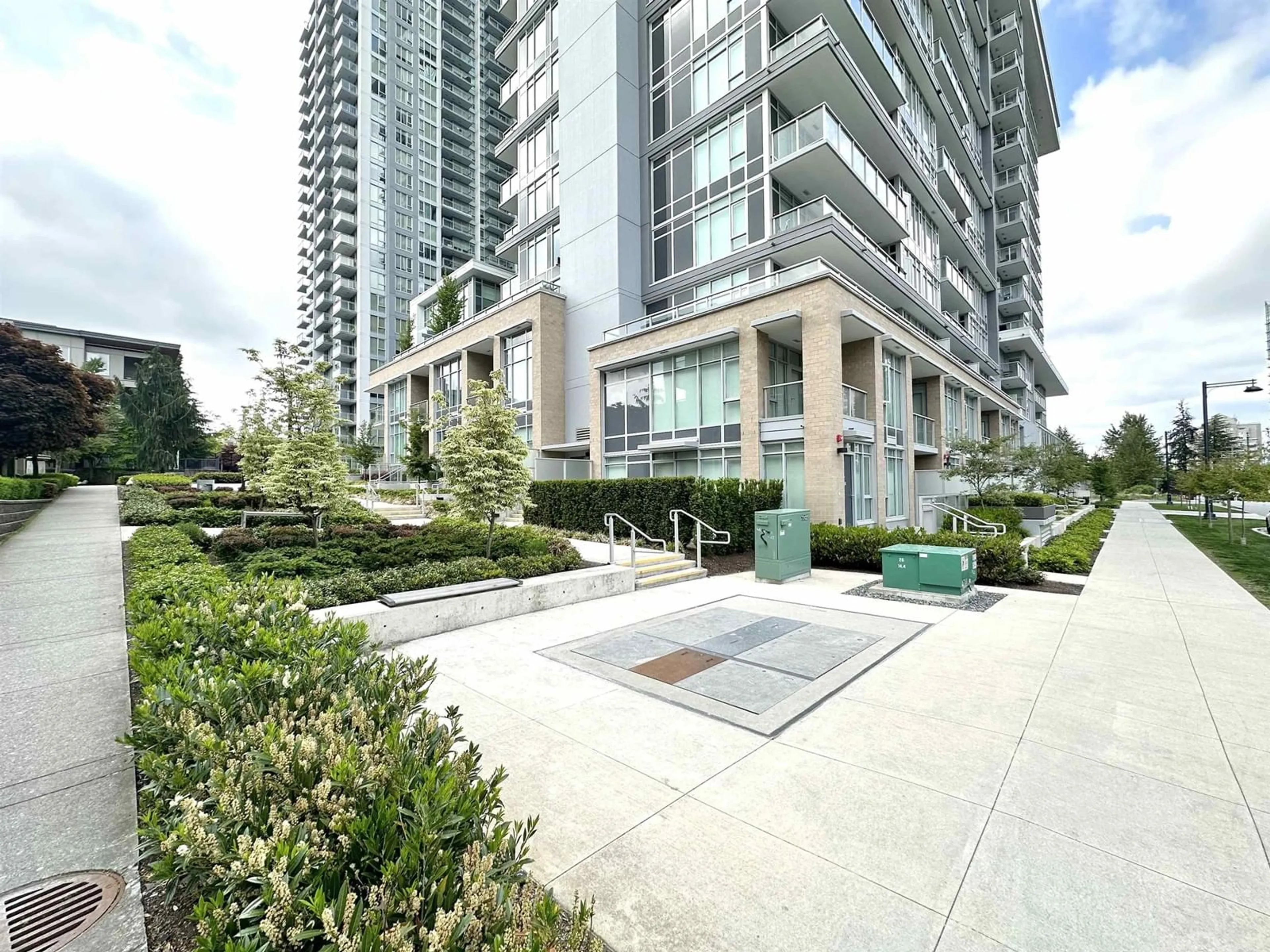 Patio, street for 5 - 13350 CENTRAL, Surrey British Columbia V3T0S1