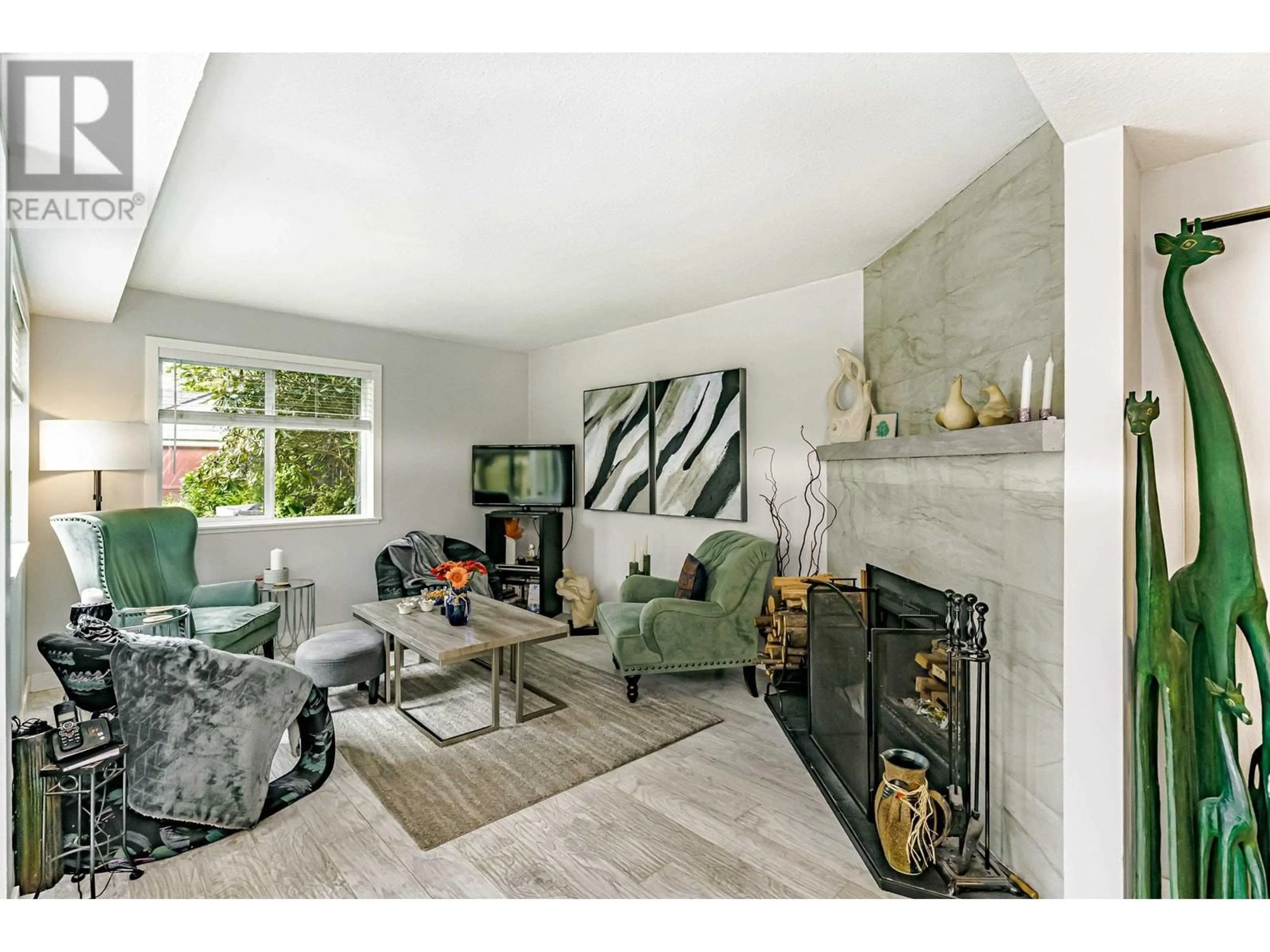 Living room with furniture, unknown for 11956 214 STREET, Maple Ridge British Columbia V2X8M7
