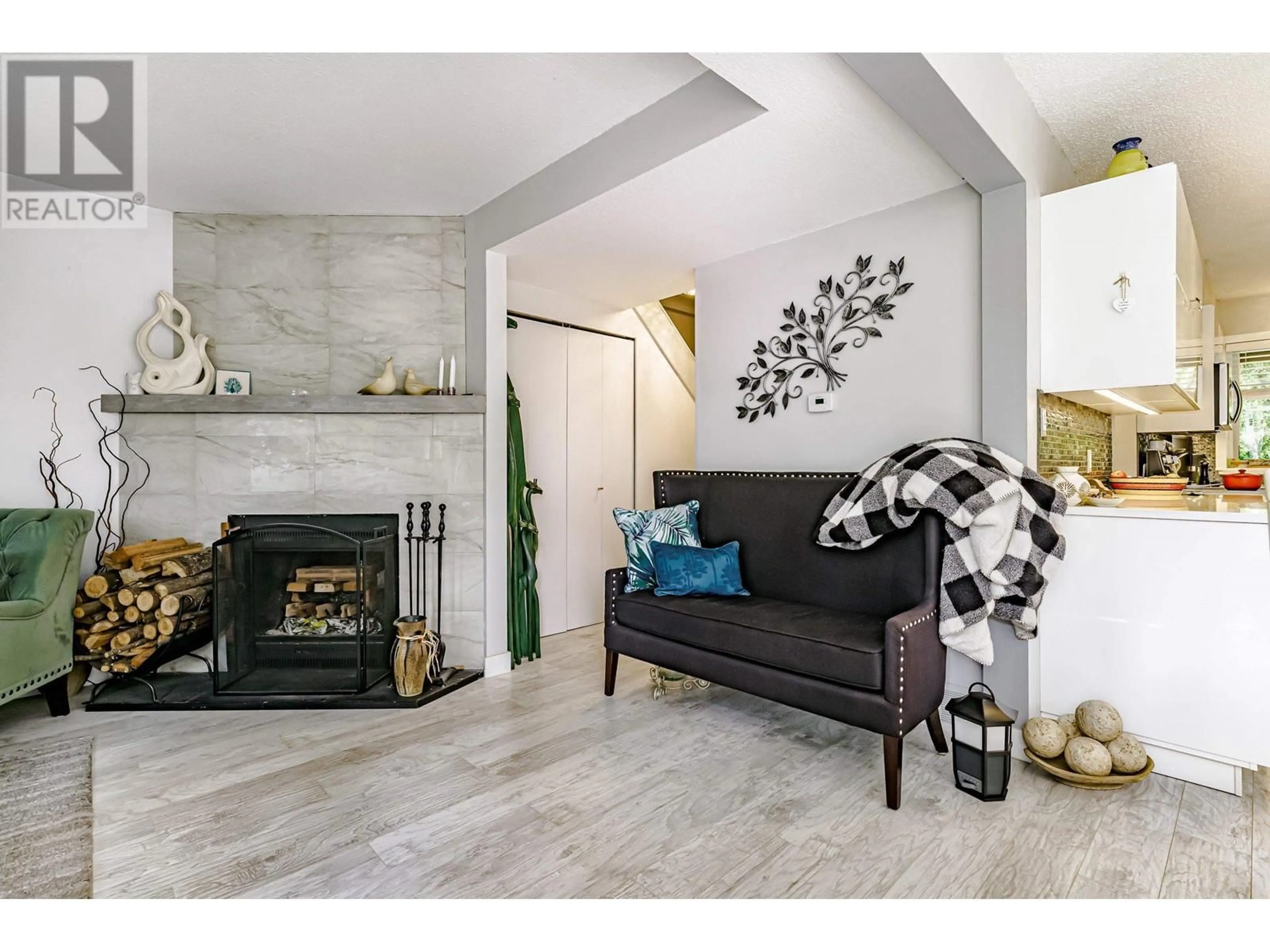 Living room with furniture, unknown for 11956 214 STREET, Maple Ridge British Columbia V2X8M7