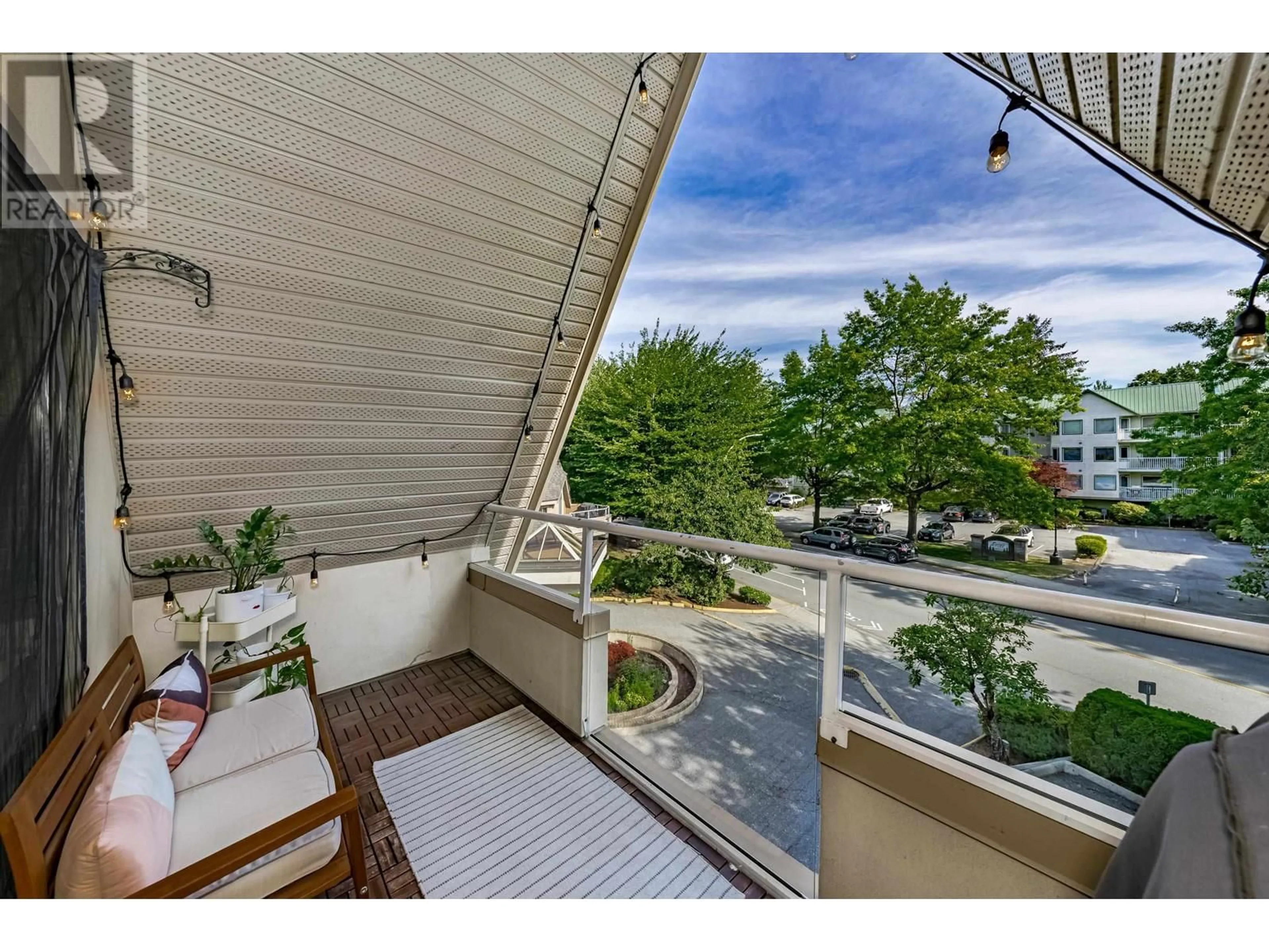 Balcony in the apartment, water/lake/river/ocean view for 302 - 19241 FORD ROAD, Pitt Meadows British Columbia V3Y2N4