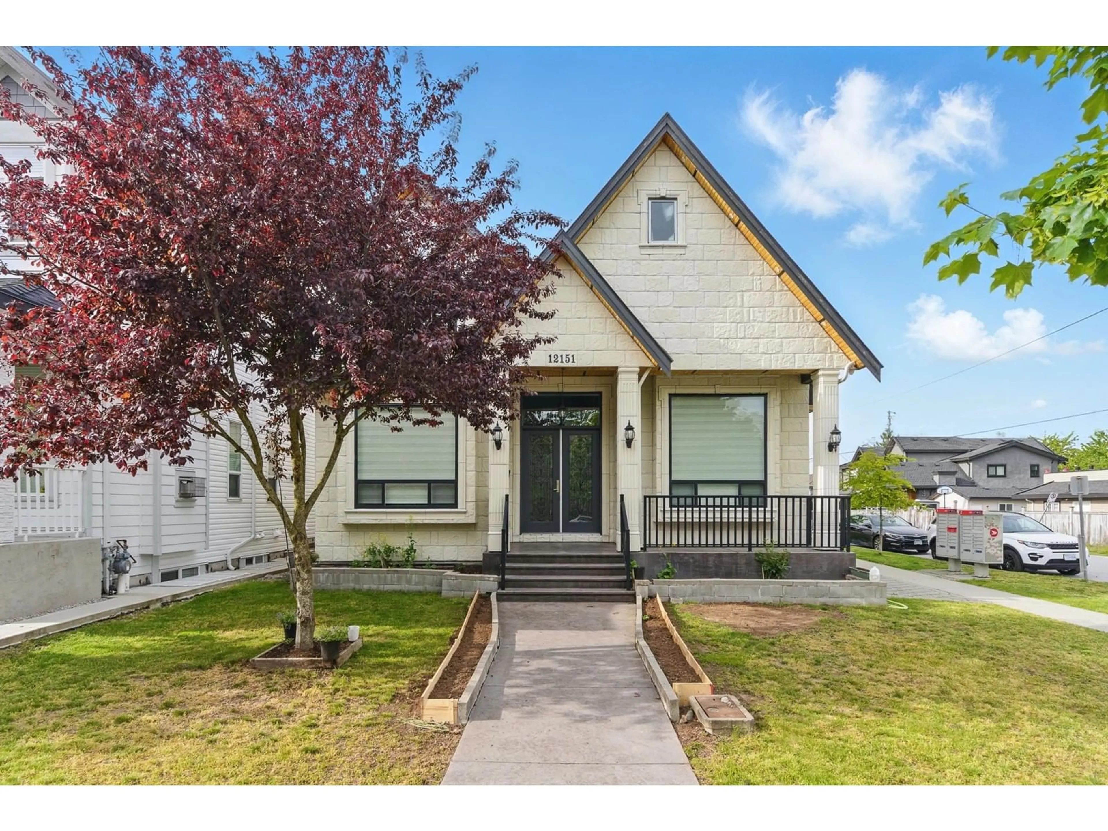 Home with vinyl exterior material, street for 12151 66, Surrey British Columbia V3W1Z8