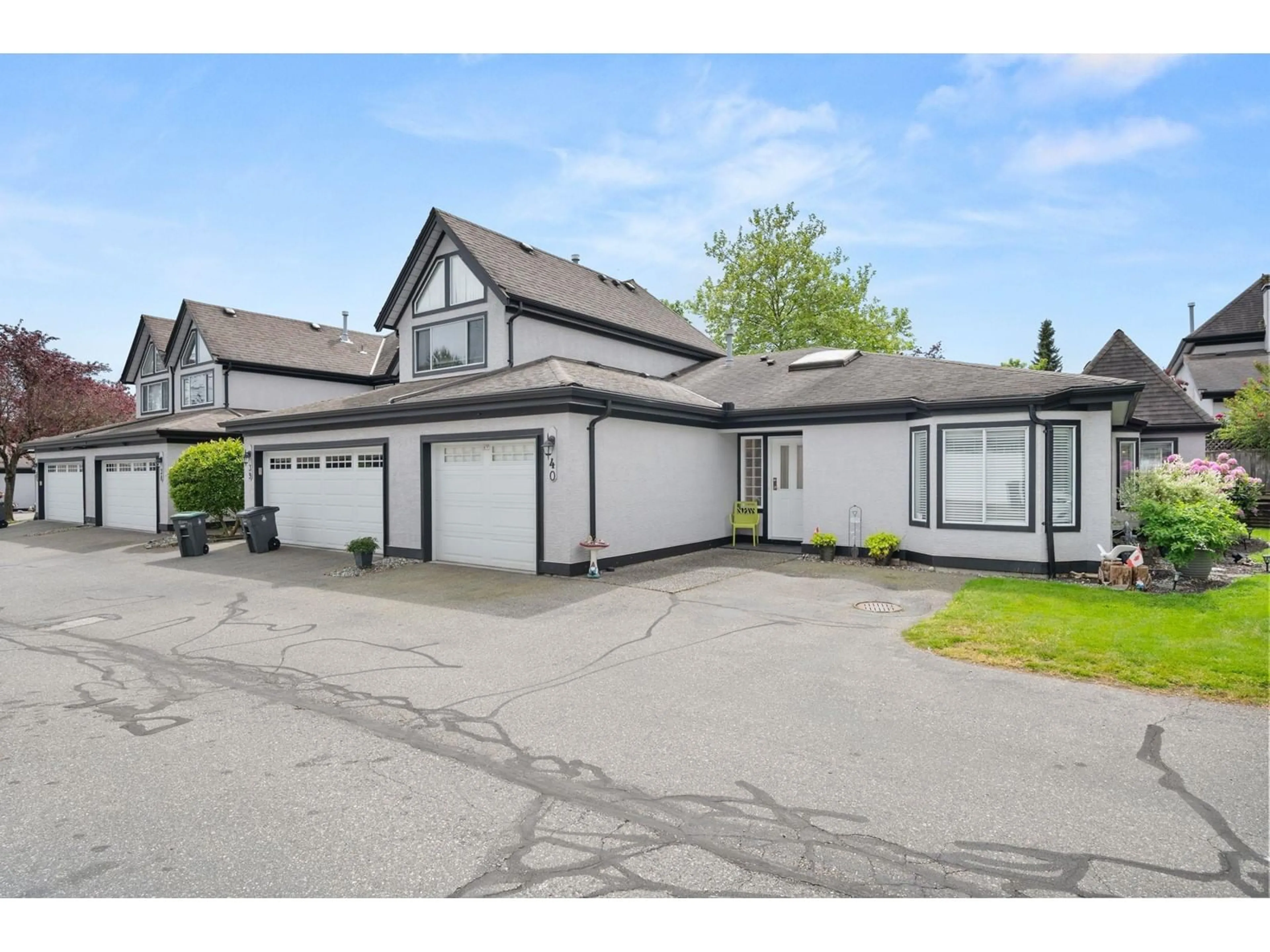 A pic from outside/outdoor area/front of a property/back of a property/a pic from drone, street for 40 - 8567 164, Surrey British Columbia V4N3K4