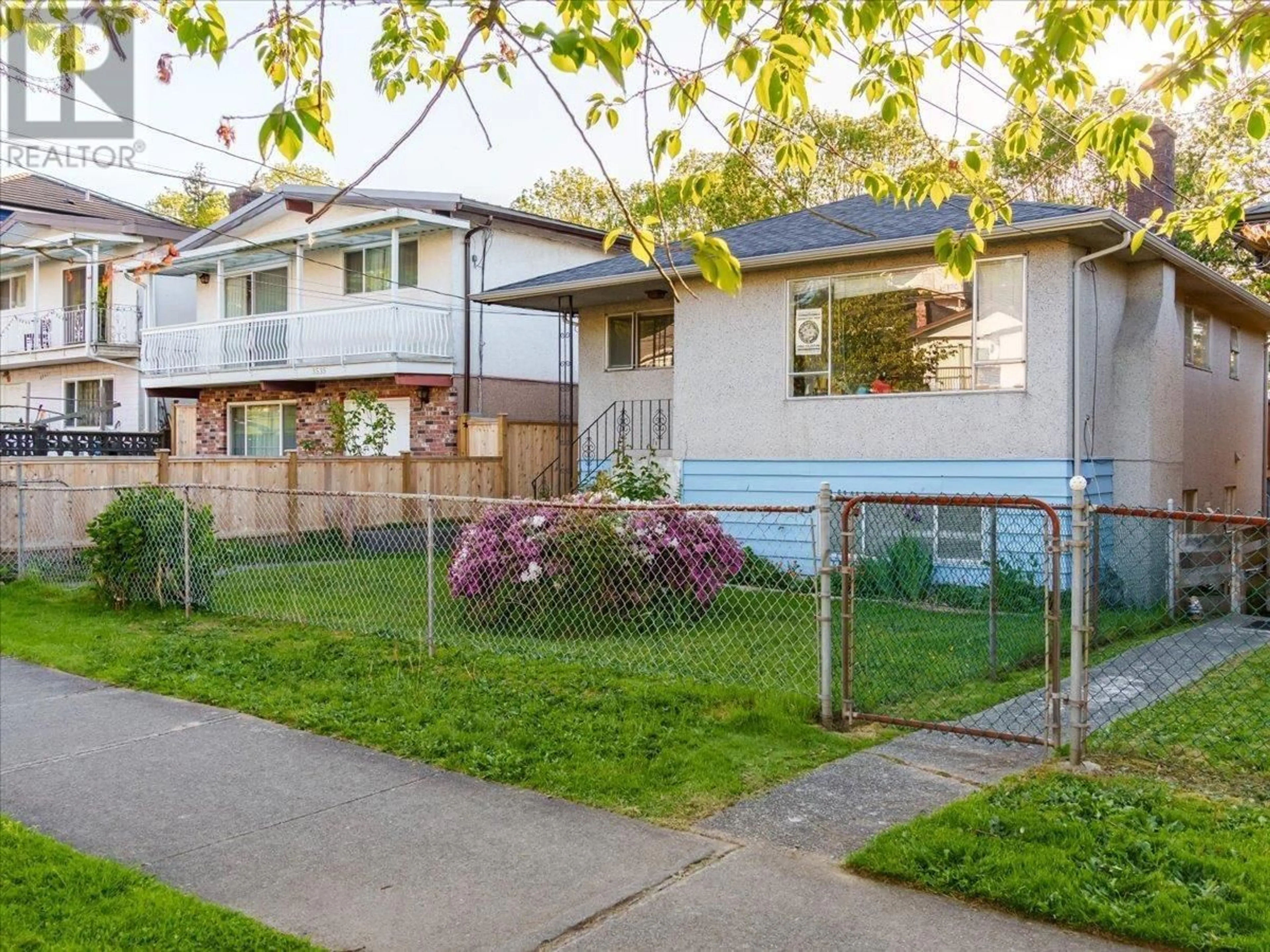 Home with vinyl exterior material, street for 3531 WALKER STREET, Vancouver British Columbia V5N5A9