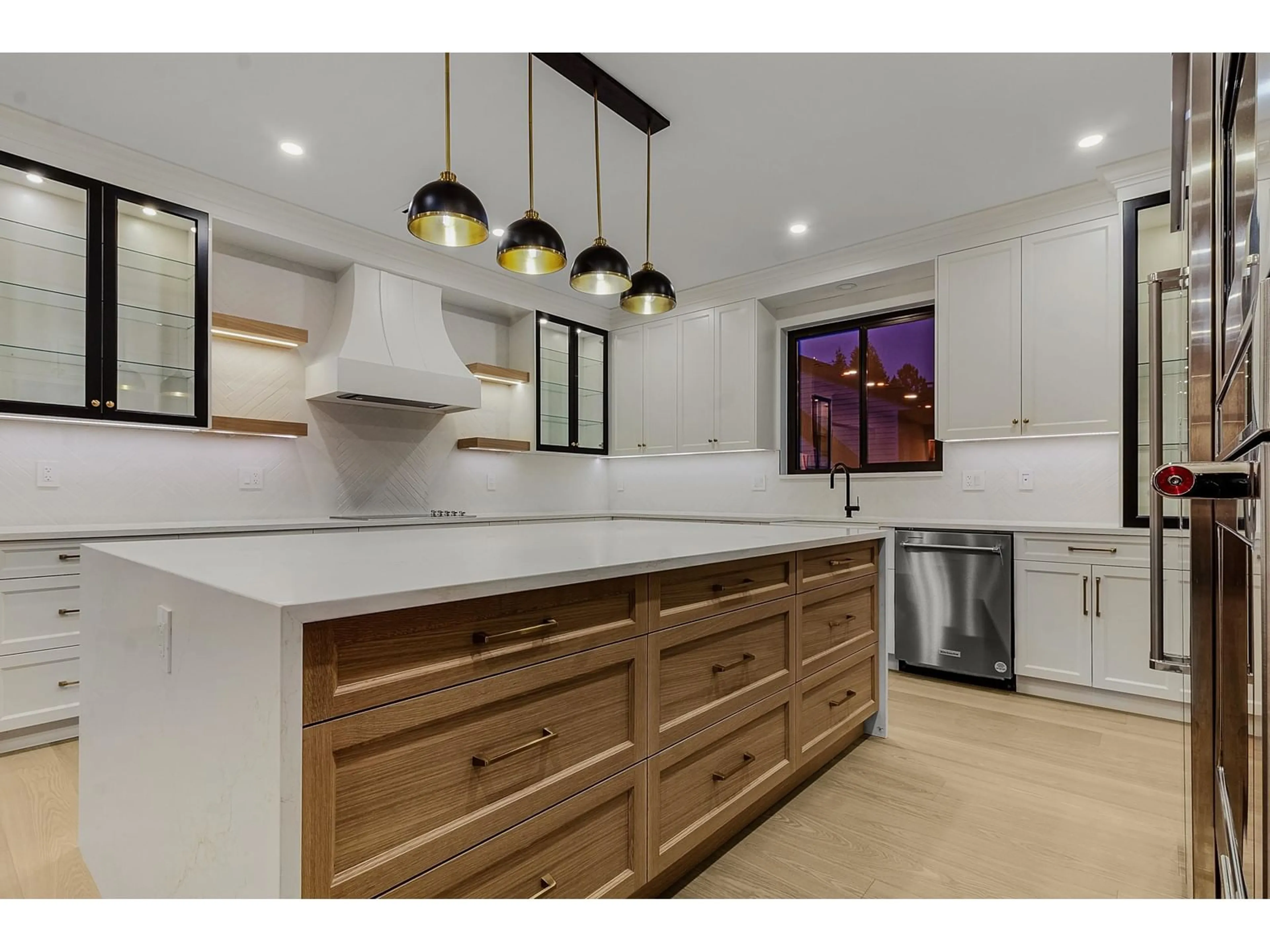 Open concept kitchen, unknown for 6082 172, Surrey British Columbia V3S3Z7