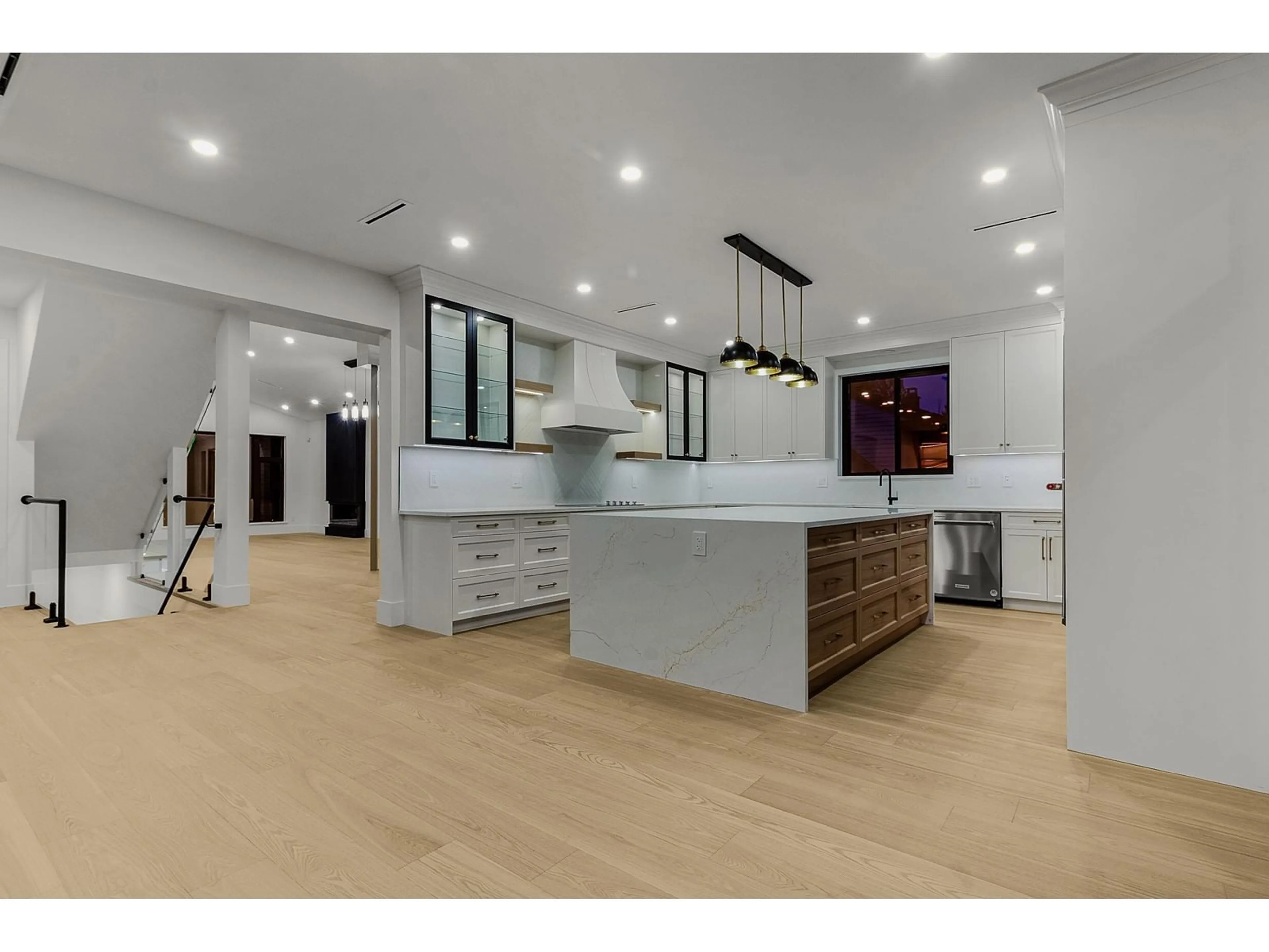 Open concept kitchen, unknown for 6082 172, Surrey British Columbia V3S3Z7