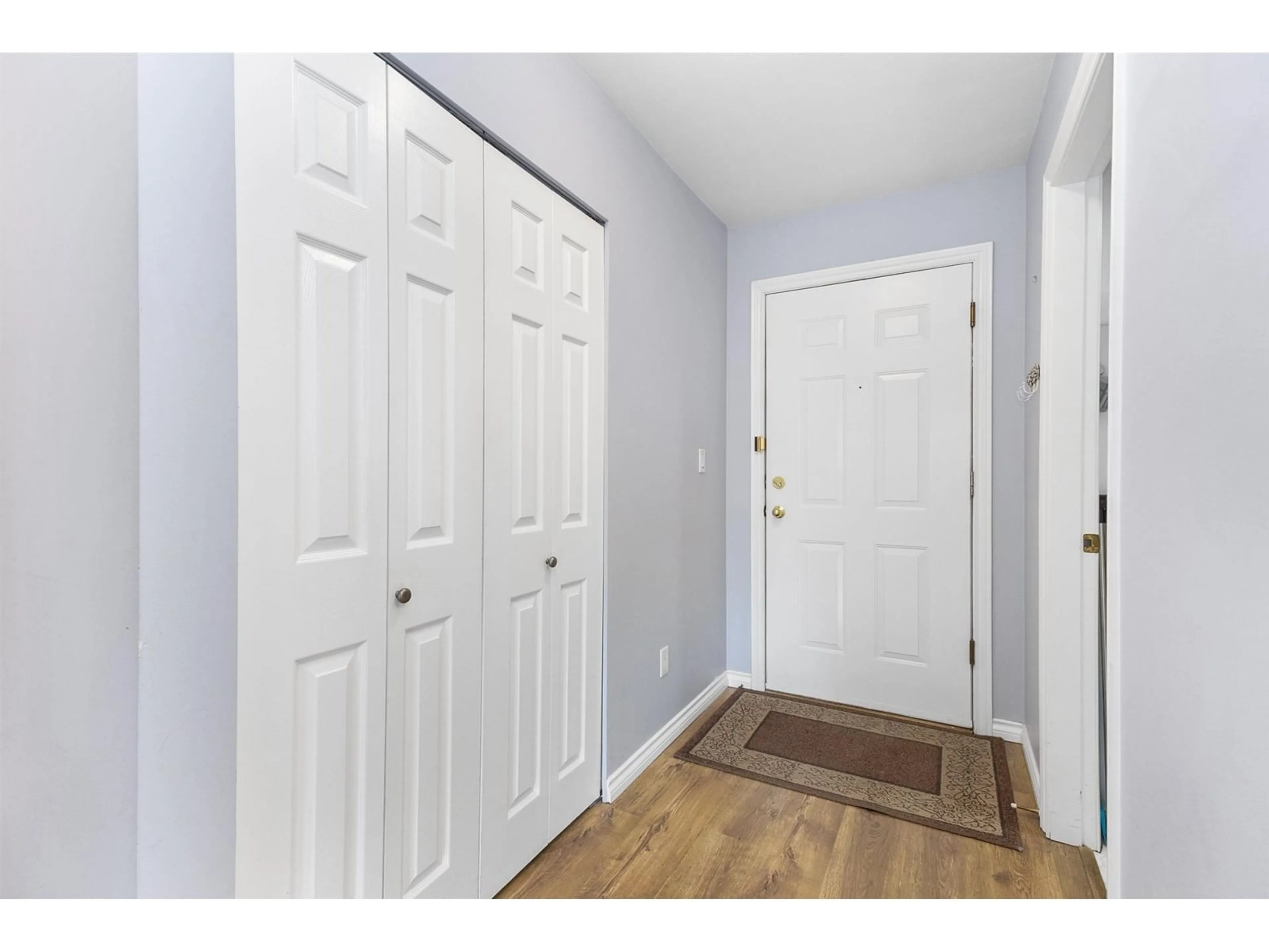 Indoor entryway for 405 - 13680 84, Surrey British Columbia V3W0T6