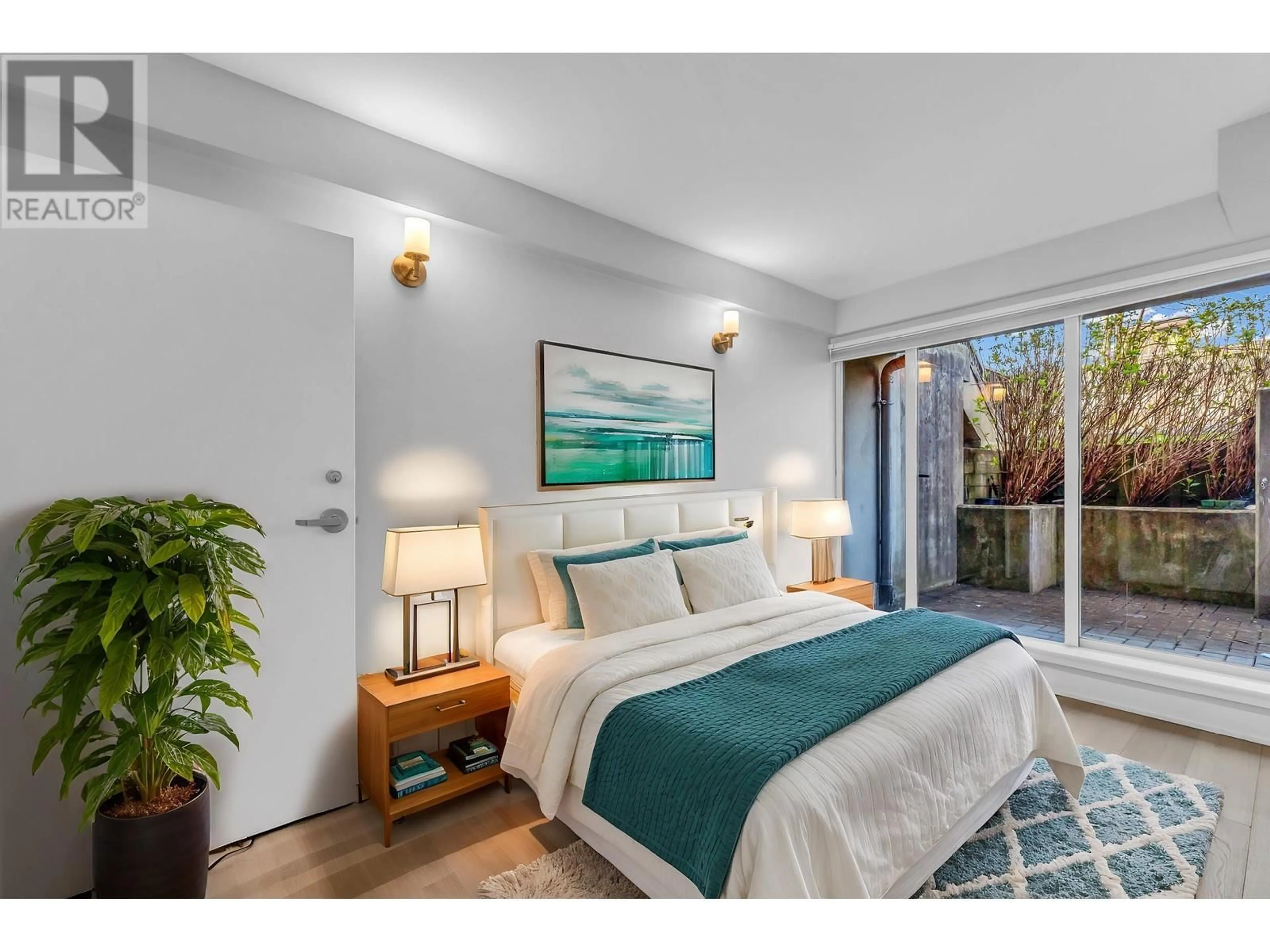Bedroom with bed, unknown for 1956 5TH AVENUE, Vancouver British Columbia V6J1P7