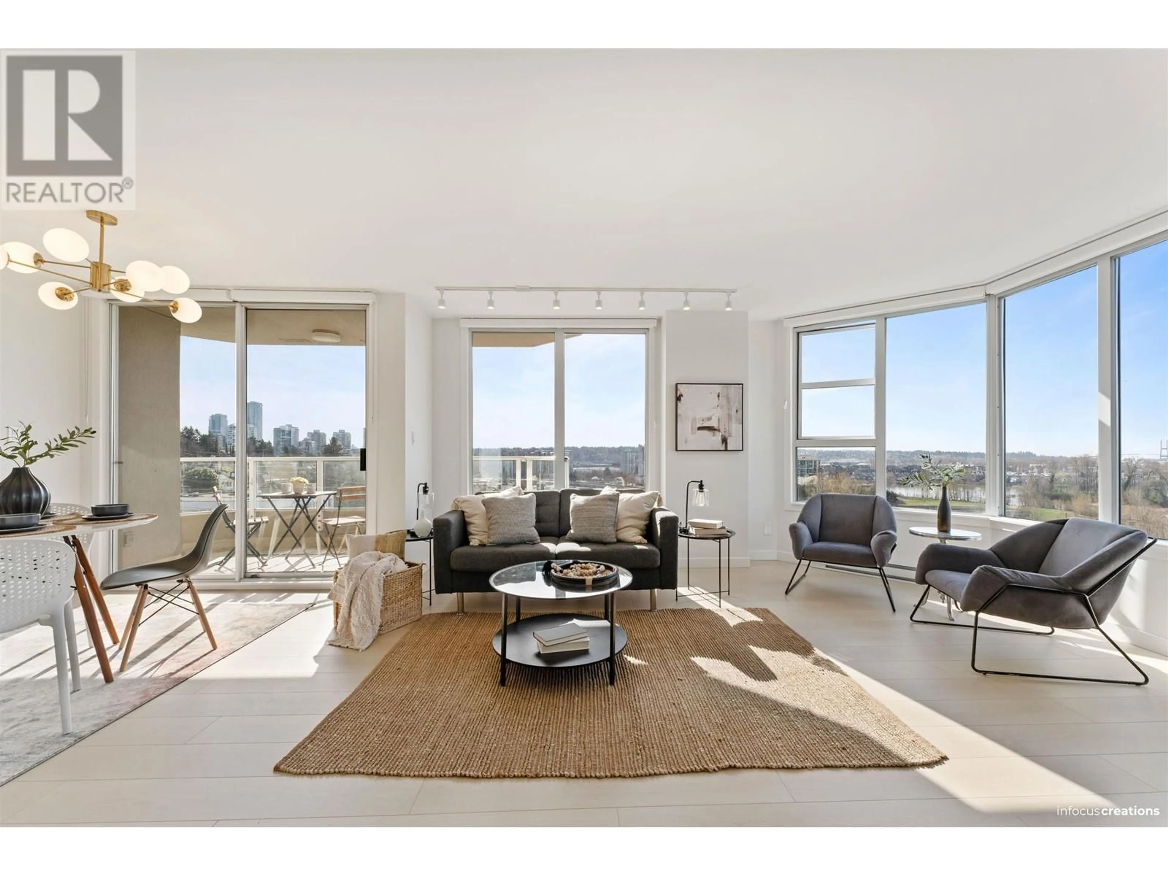 Living room with furniture, unknown for 504 - 412 TWELFTH STREET, New Westminster British Columbia V3M6R2
