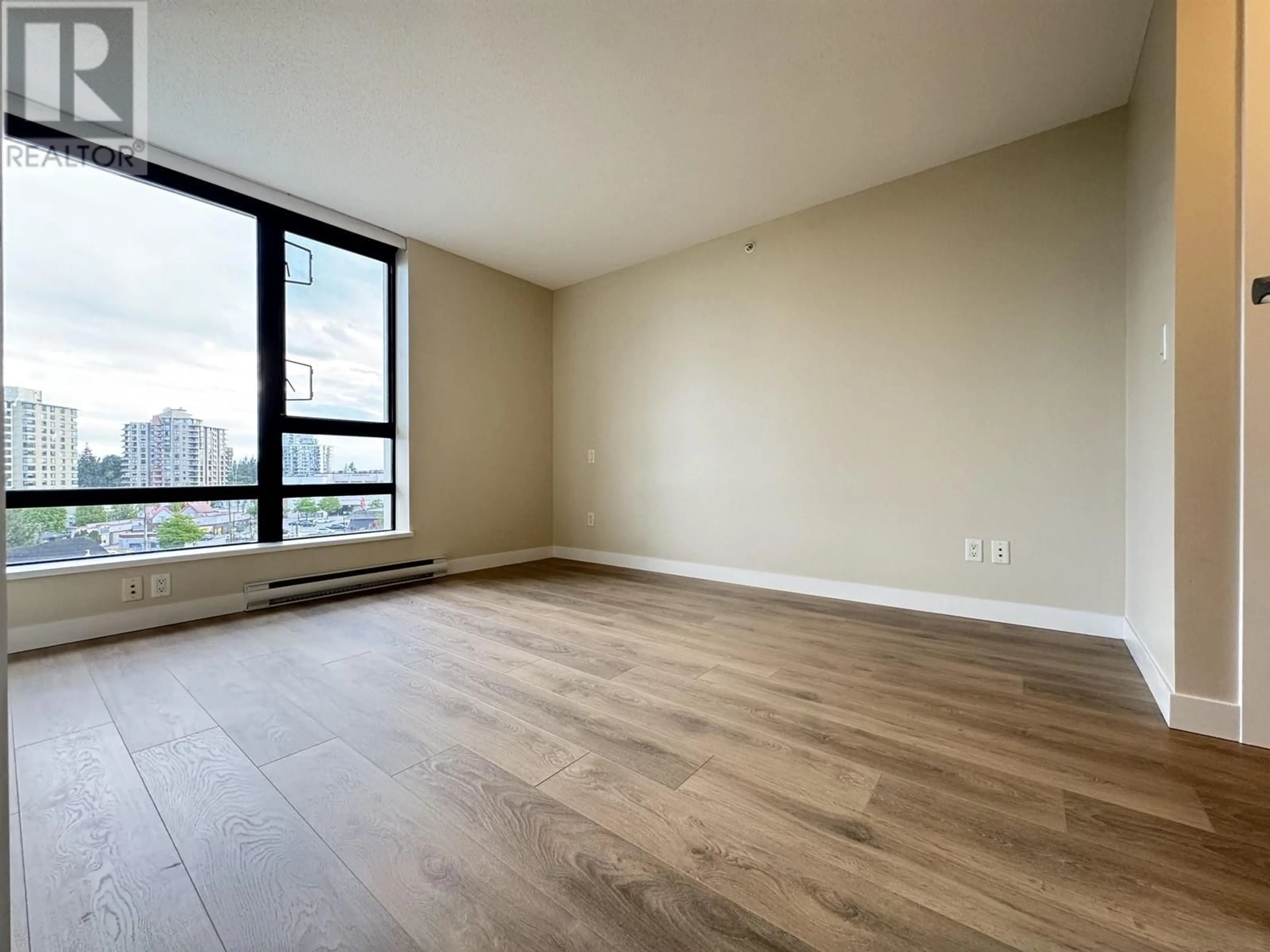 A pic of a room for 906 - 7325 ARCOLA STREET, Burnaby British Columbia V5E0A8