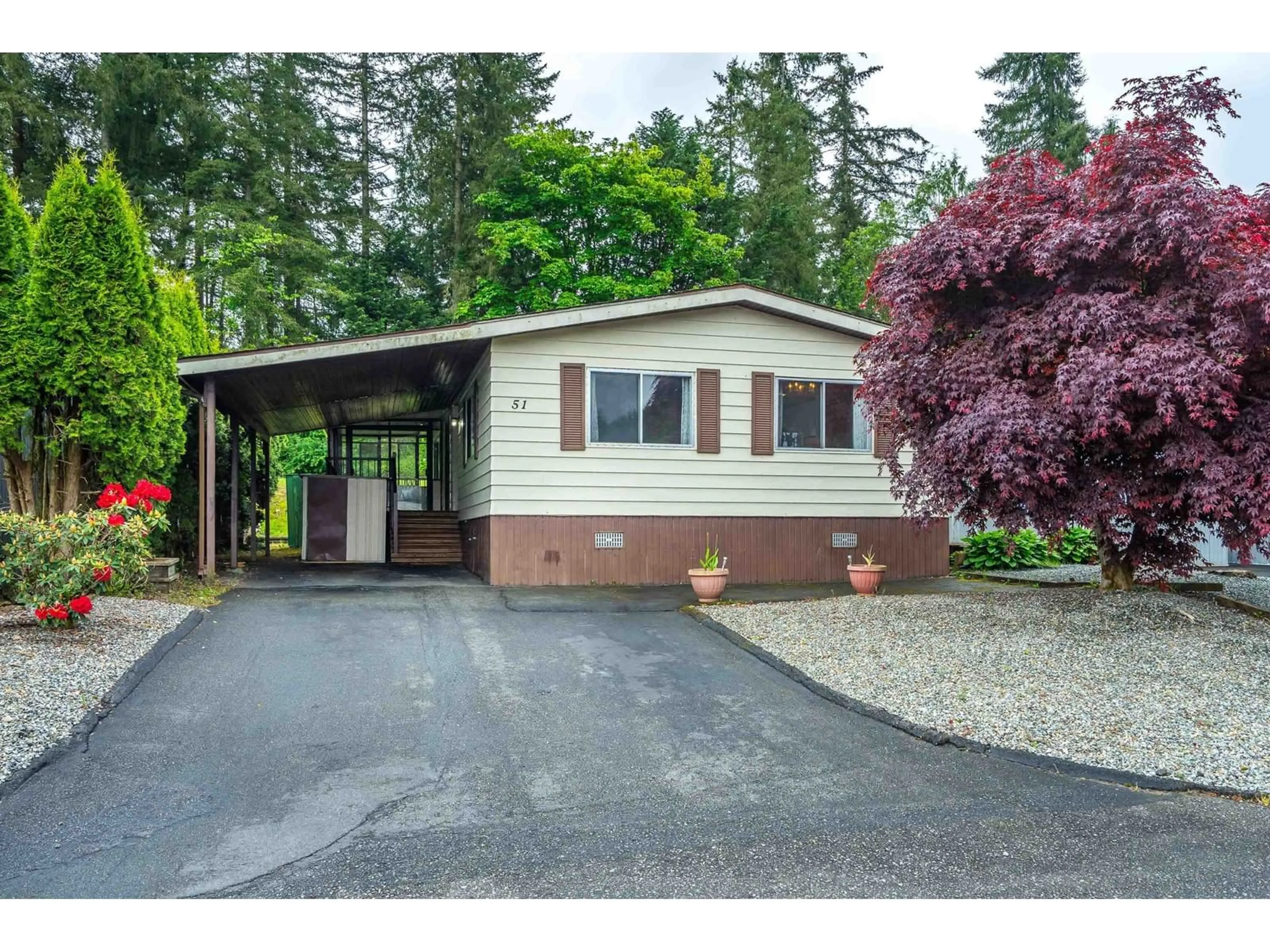Home with vinyl exterior material, street for 51 - 2270 196, Langley British Columbia V2Z1N6