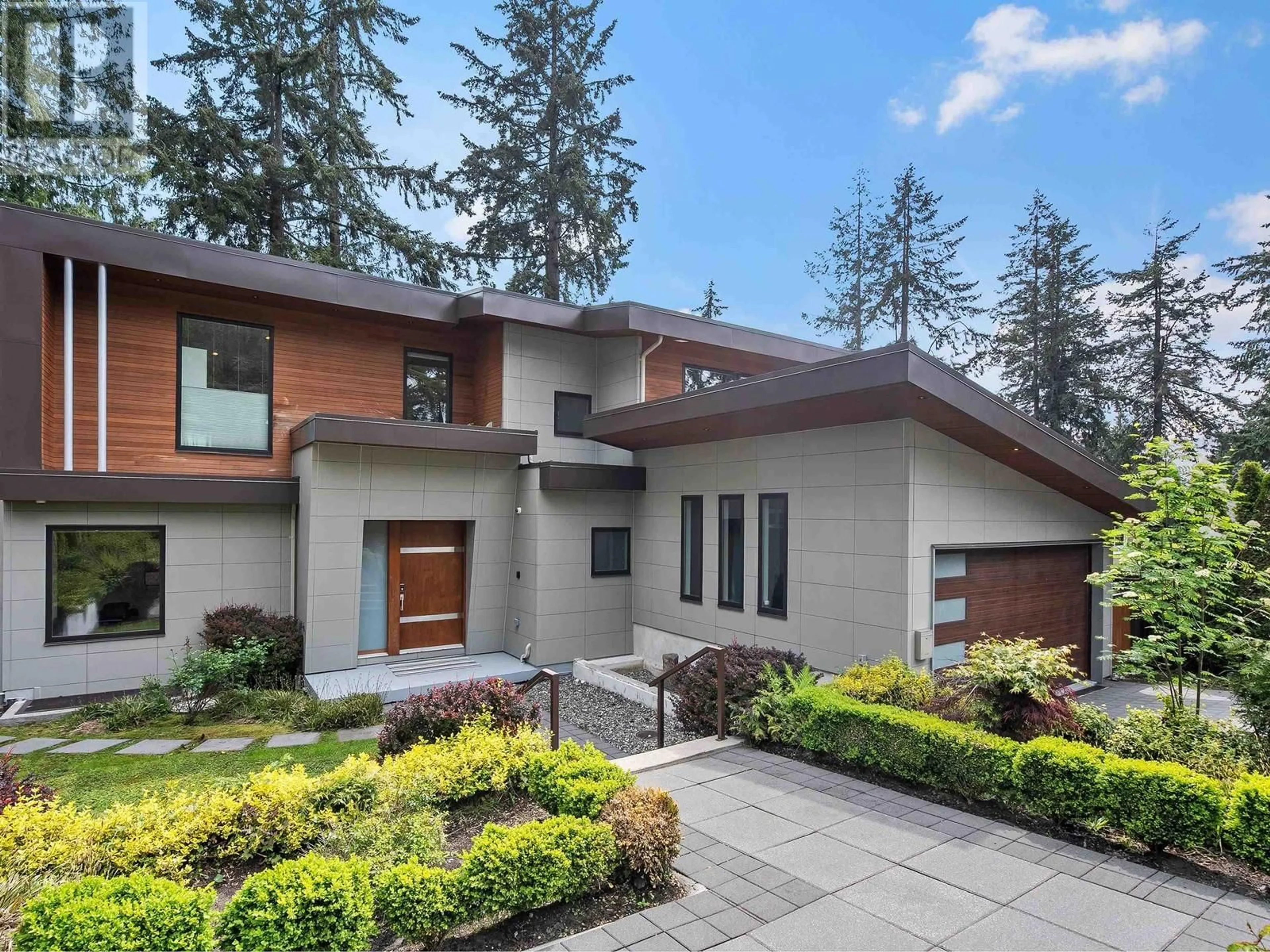 Home with brick exterior material, street for 503 CRESTWOOD AVENUE, North Vancouver British Columbia V7N3C4