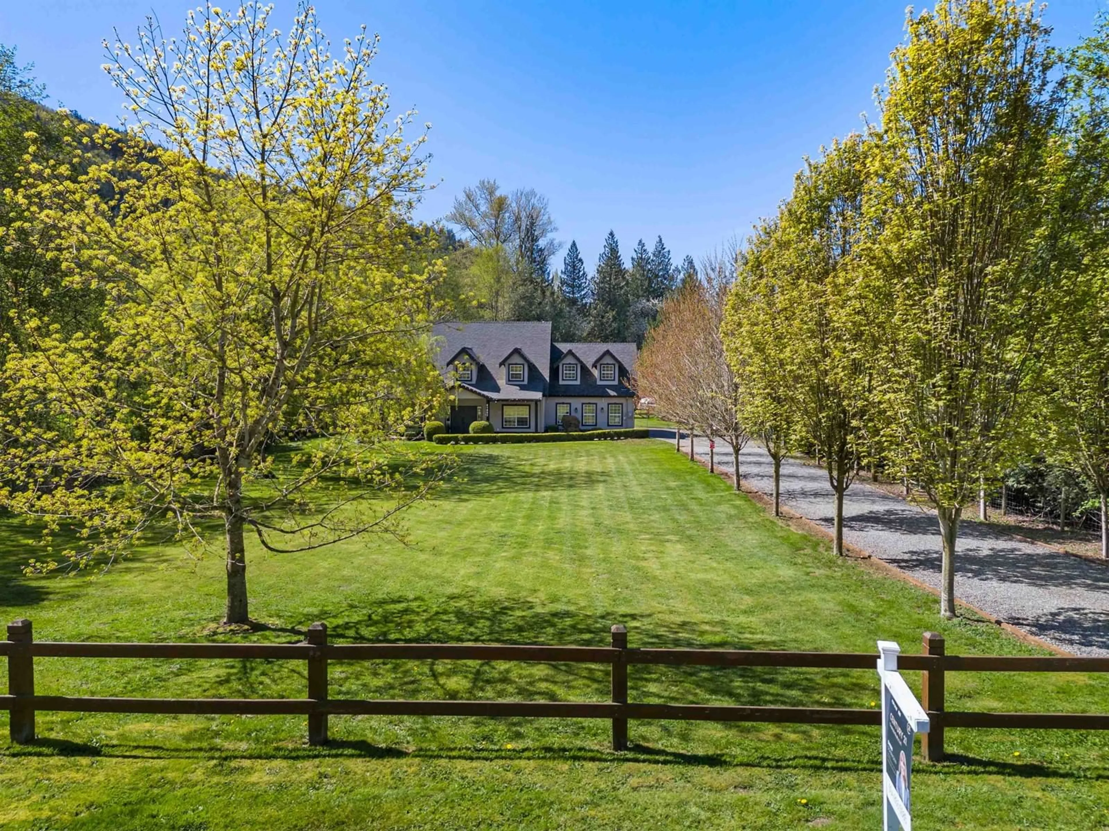 A pic from outside/outdoor area/front of a property/back of a property/a pic from drone, unknown for 41842 MAPLE LANE, Yarrow British Columbia V2R5G9