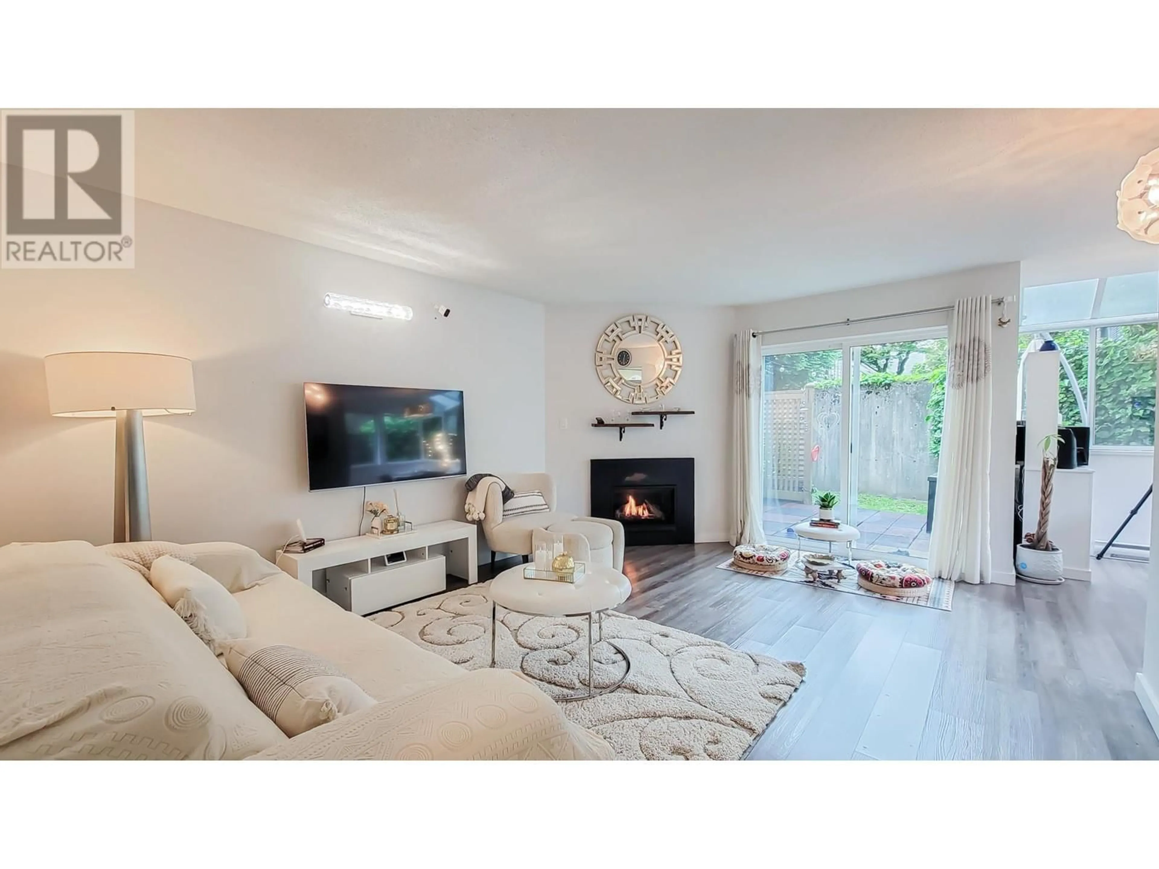 Living room with furniture, unknown for 38 - 1235 JOHNSON STREET, Coquitlam British Columbia V3B7E4