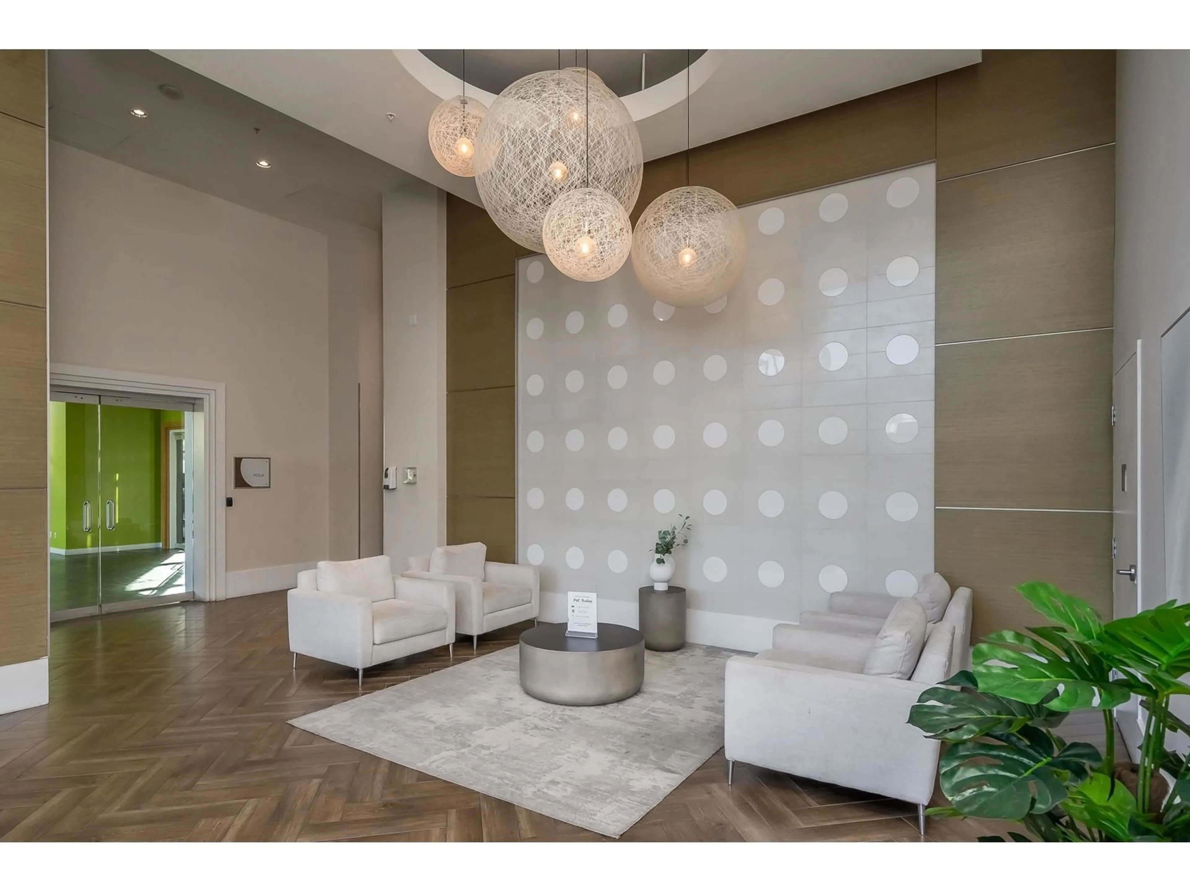 Lobby for 2405 - 13688 100, Surrey British Columbia V3T0G5