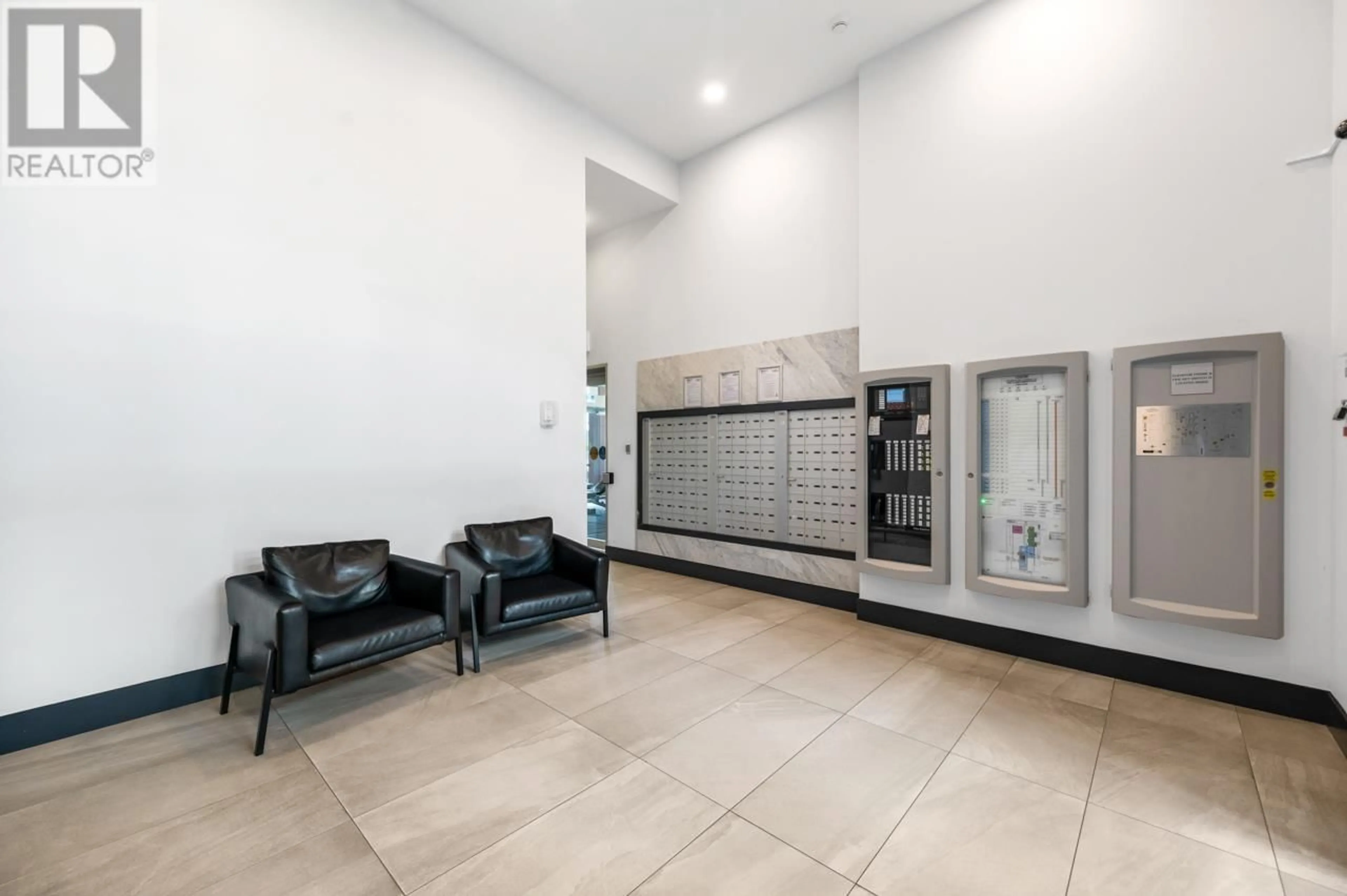 Lobby for 501 - 518 WHITING WAY, Coquitlam British Columbia V3J7W9