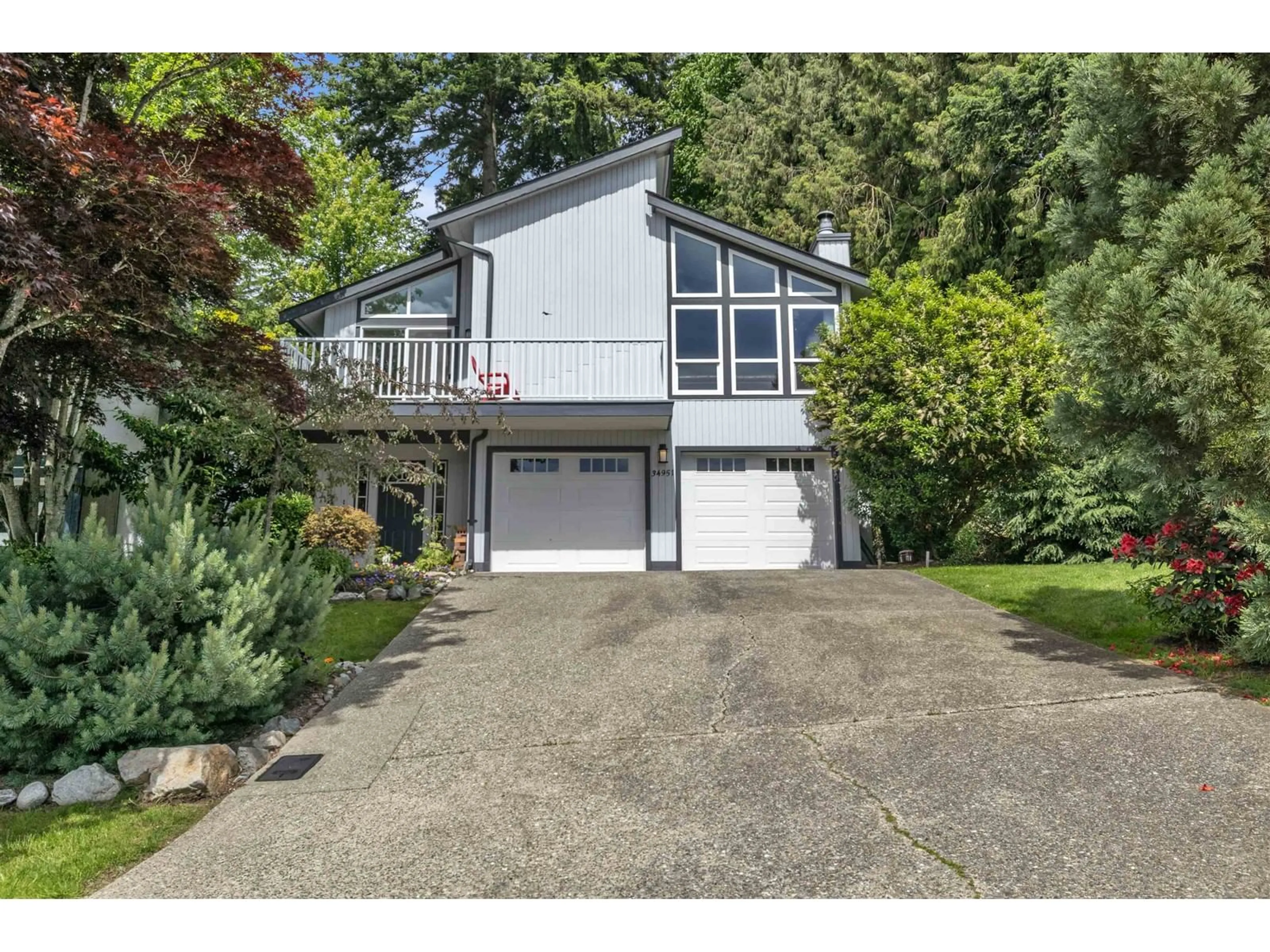 Home with vinyl exterior material, street for 34951 GLENN MOUNTAIN, Abbotsford British Columbia V3G1C2