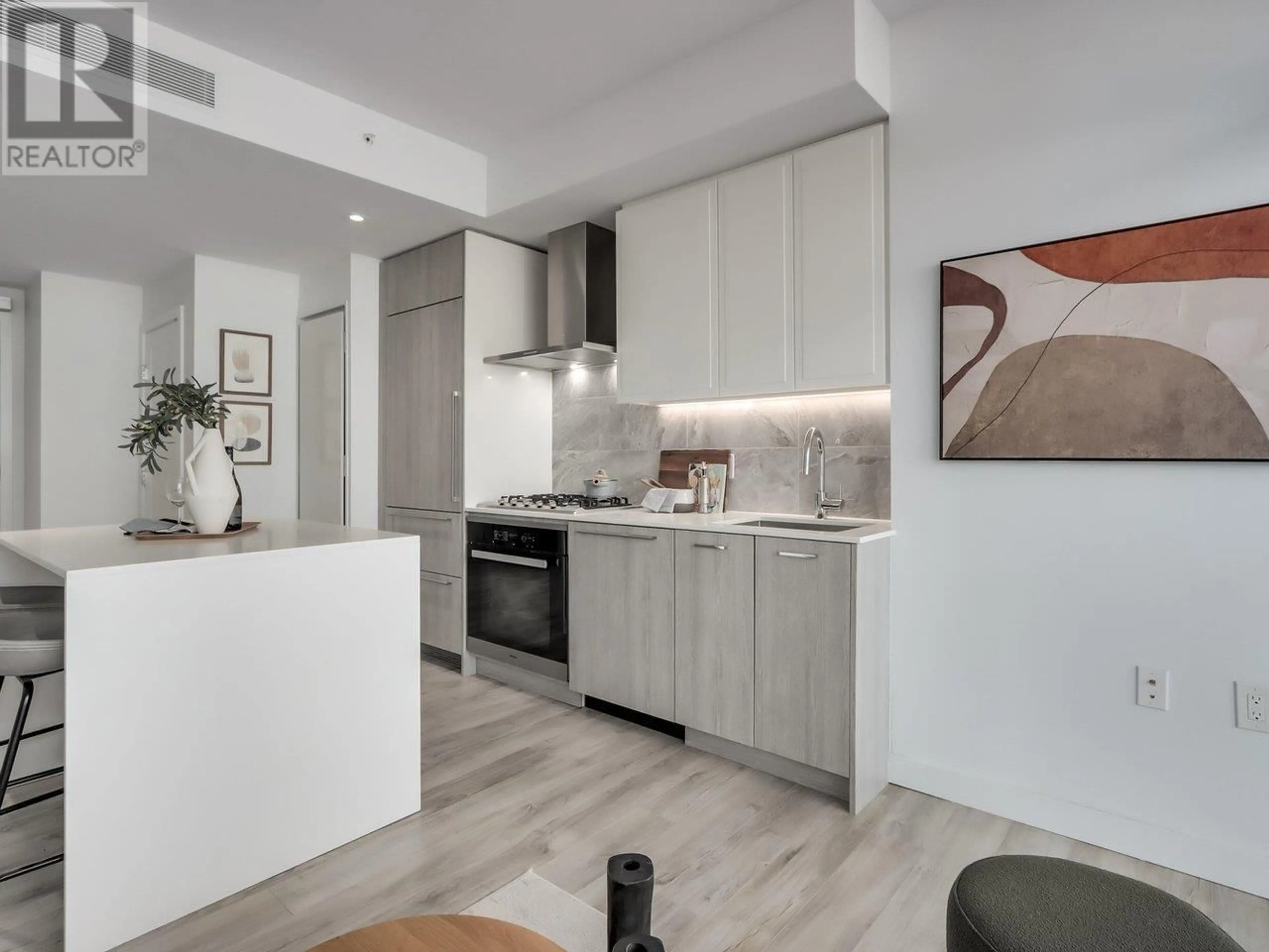 Standard kitchen, unknown for 404 - 2288 ALPHA AVENUE, Burnaby British Columbia V5C0L9