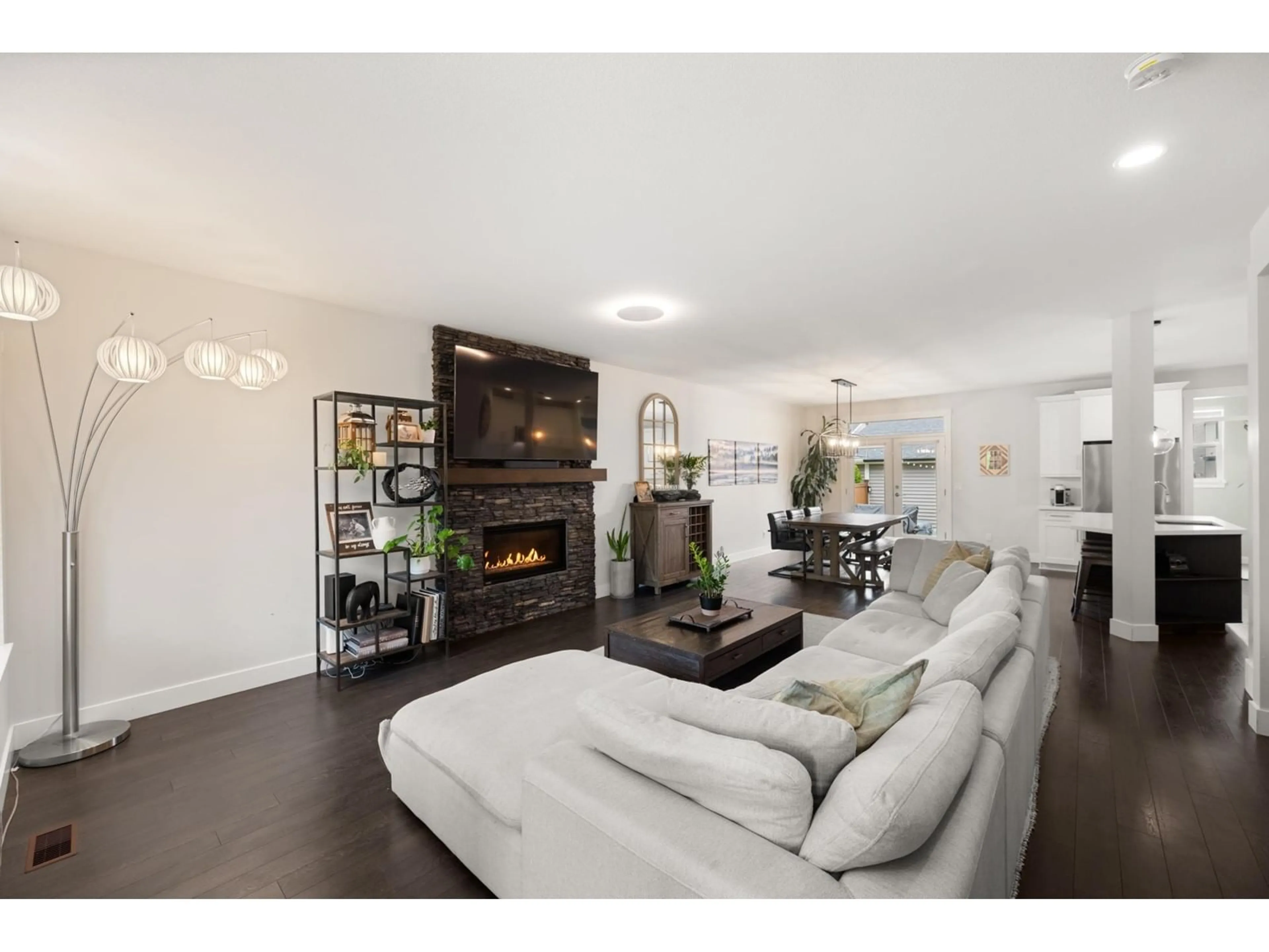 Living room with furniture, wood/laminate floor for 27055 35A, Langley British Columbia V4W0C3