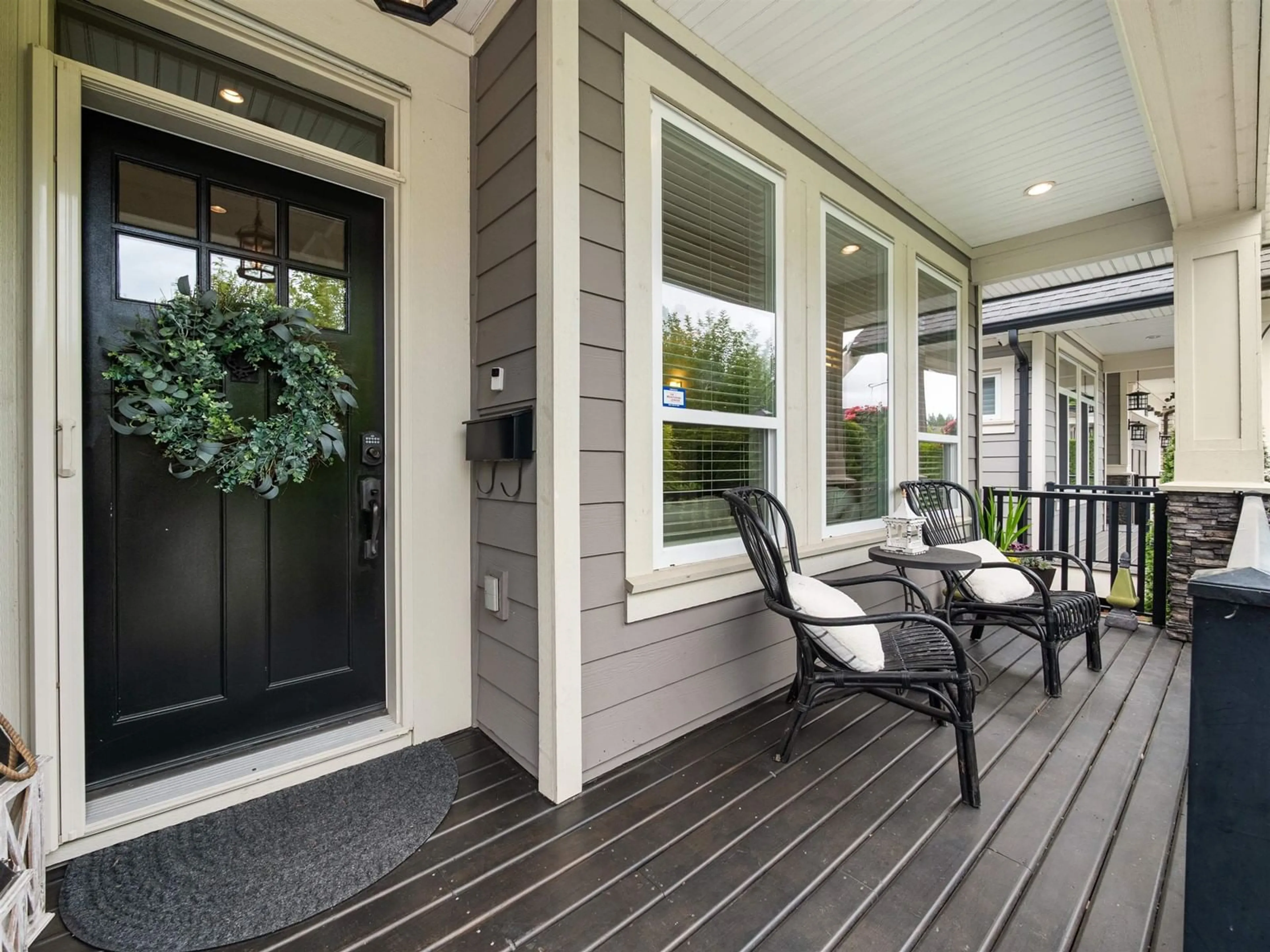Home with vinyl exterior material, street for 17378 3A, Surrey British Columbia V3Z2N7