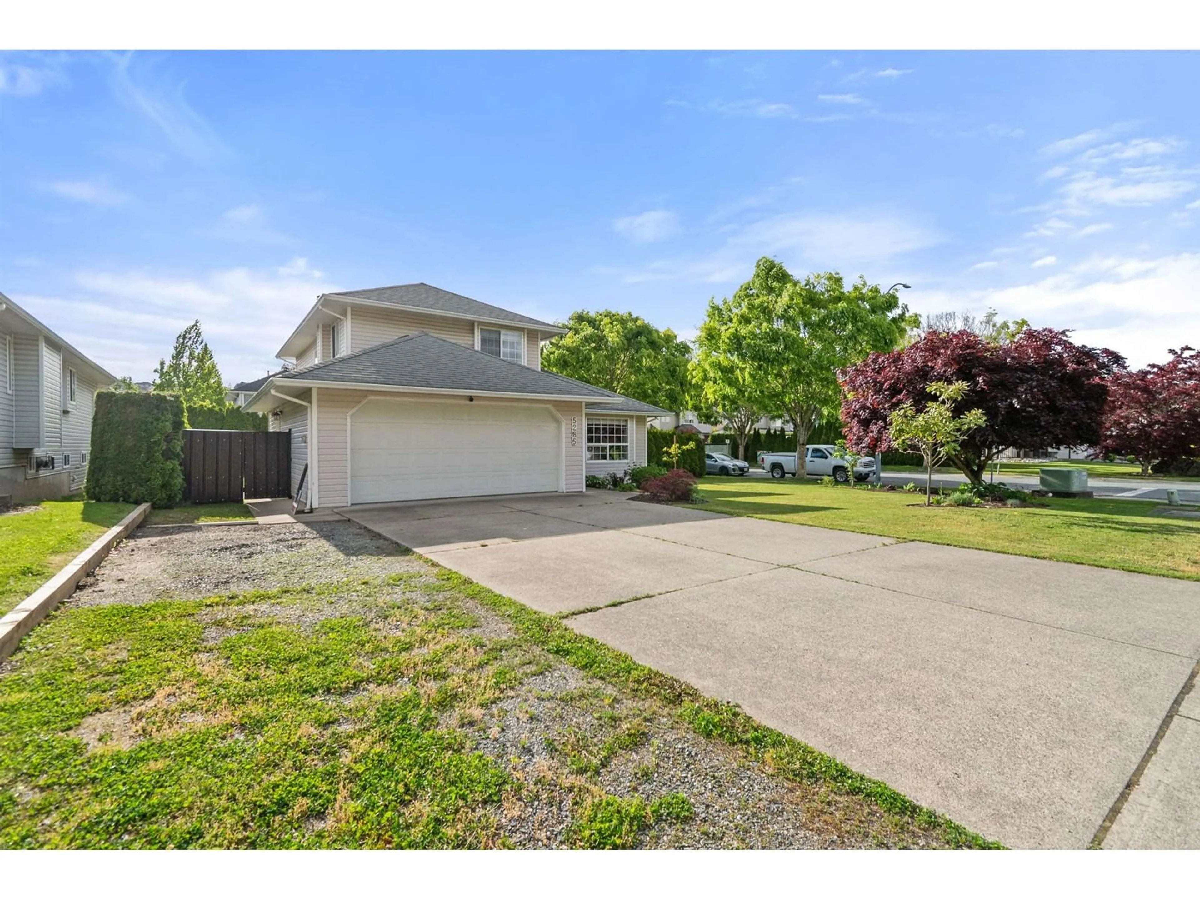 A pic from outside/outdoor area/front of a property/back of a property/a pic from drone, street for 5285 TESKEY ROAD, Chilliwack British Columbia V2R5M9