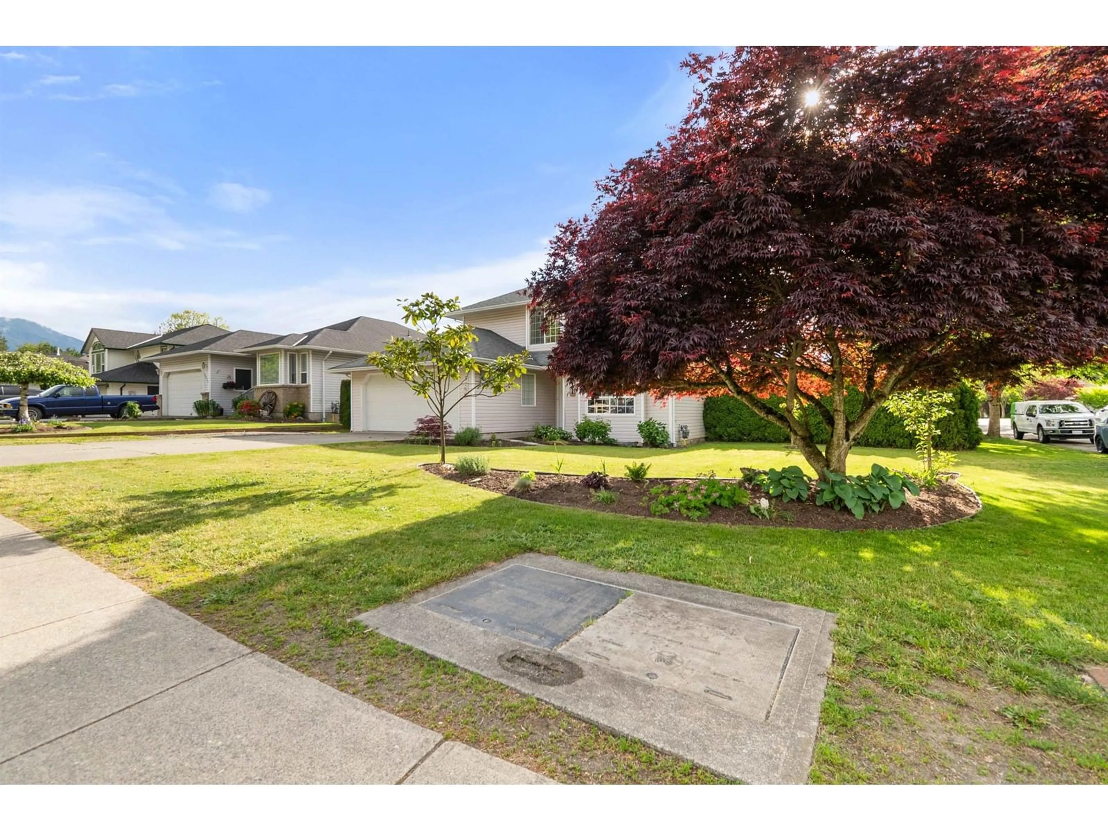 A pic from outside/outdoor area/front of a property/back of a property/a pic from drone, street for 5285 TESKEY ROAD, Chilliwack British Columbia V2R5M9