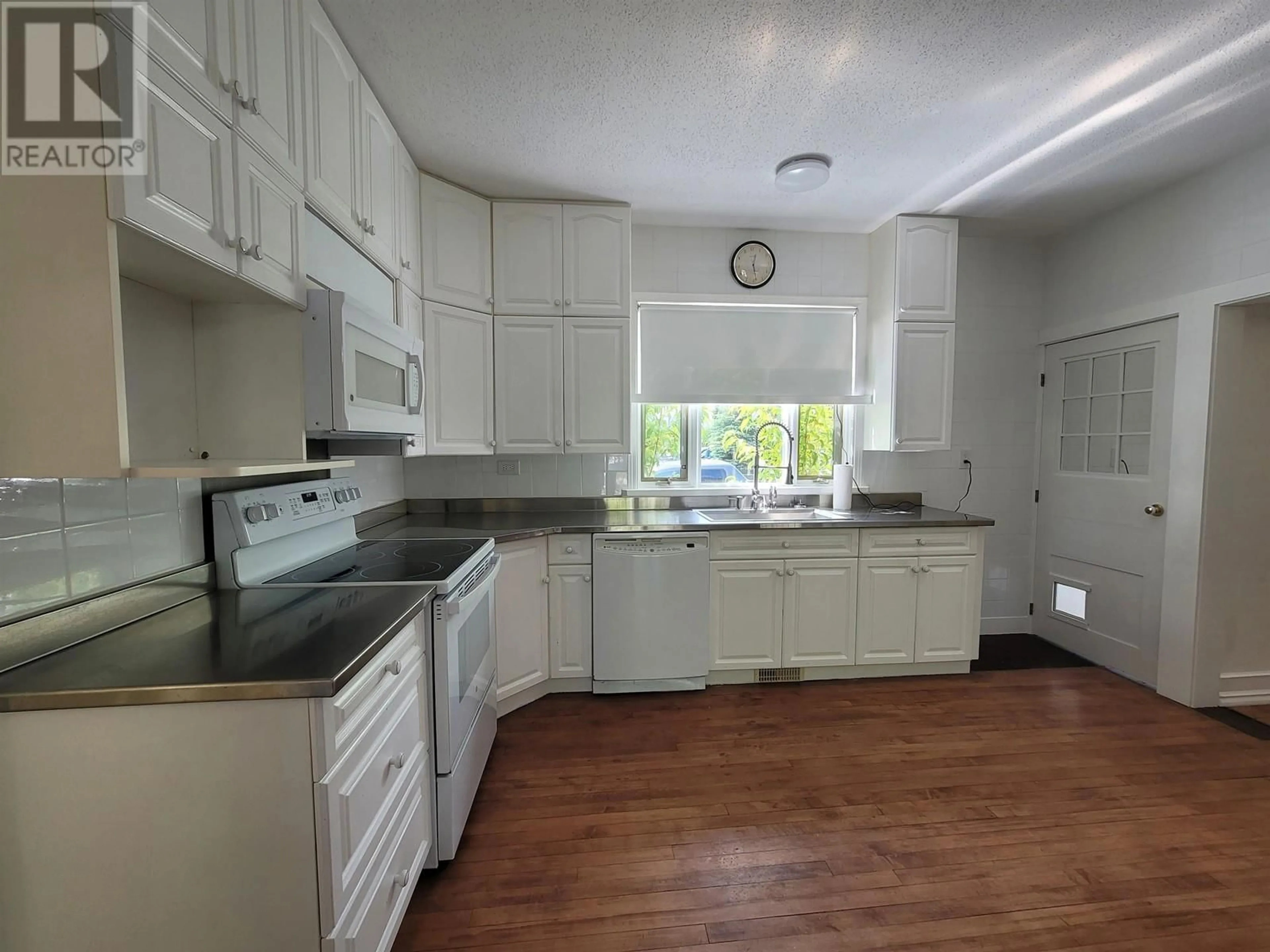 Standard kitchen, unknown for 3324 KENNEY STREET, Terrace British Columbia V8G3G2