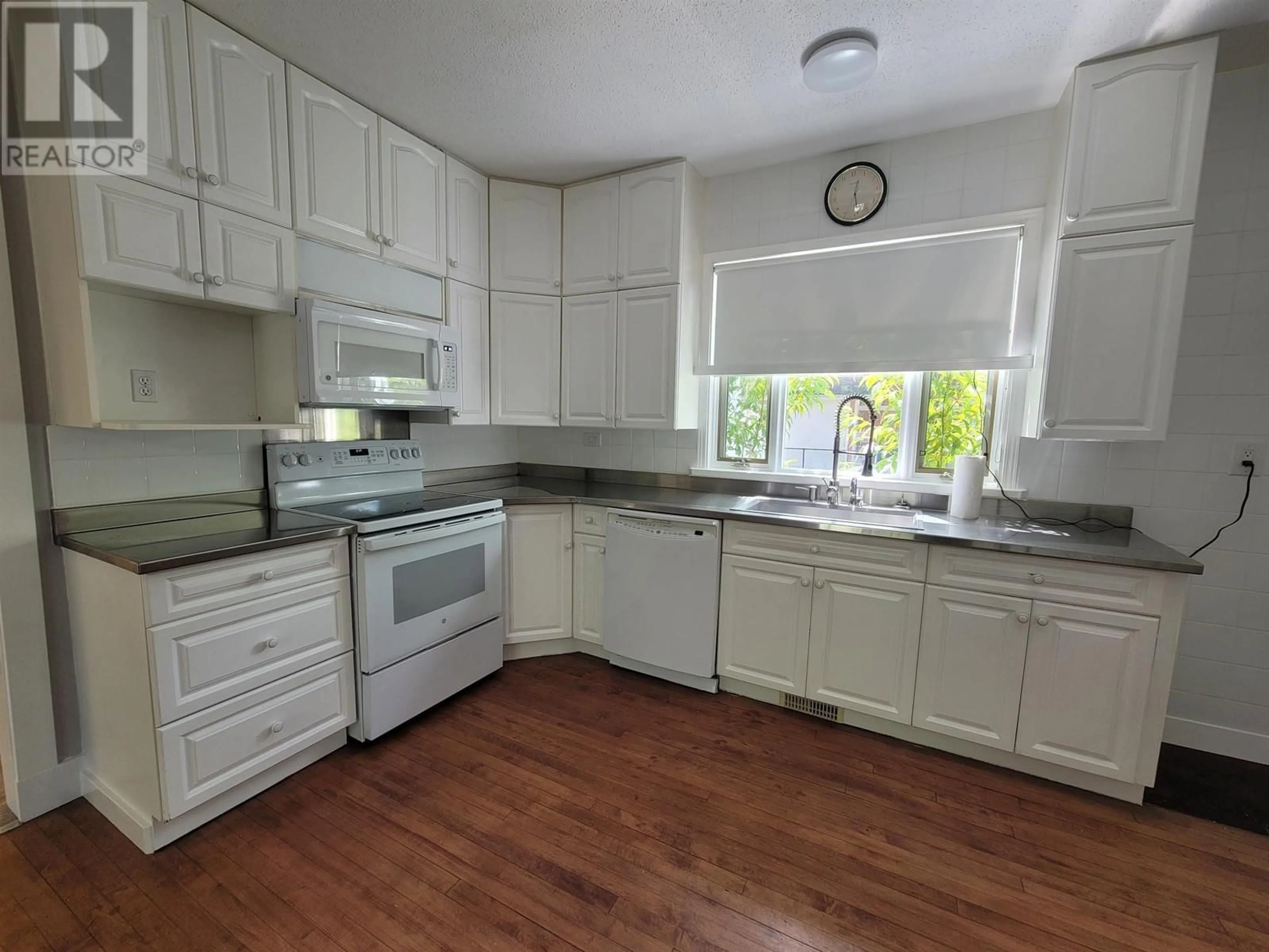 Standard kitchen, unknown for 3324 KENNEY STREET, Terrace British Columbia V8G3G2