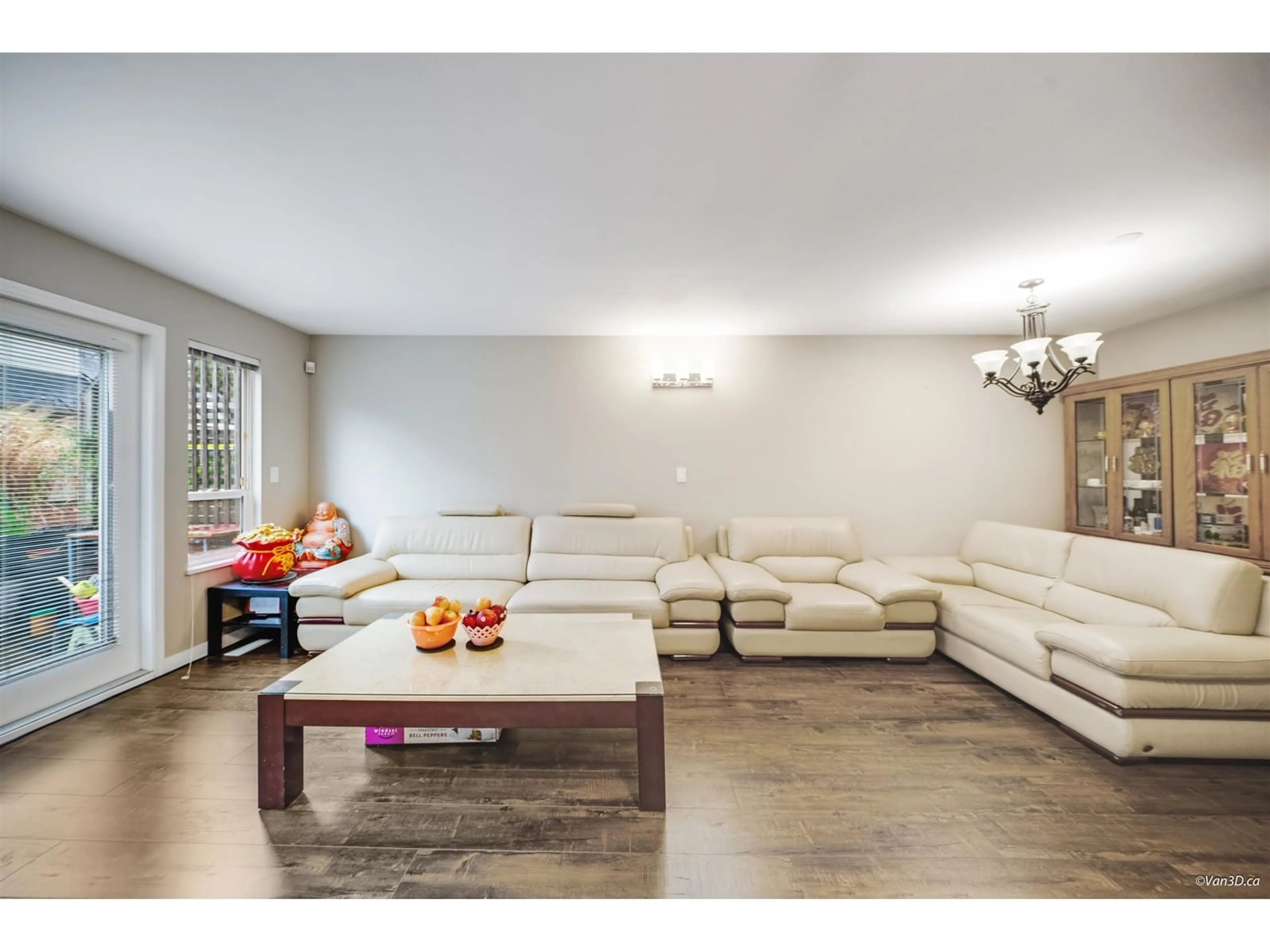 Living room with furniture, unknown for 34 - 15488 101A, Surrey British Columbia V3R0Z8